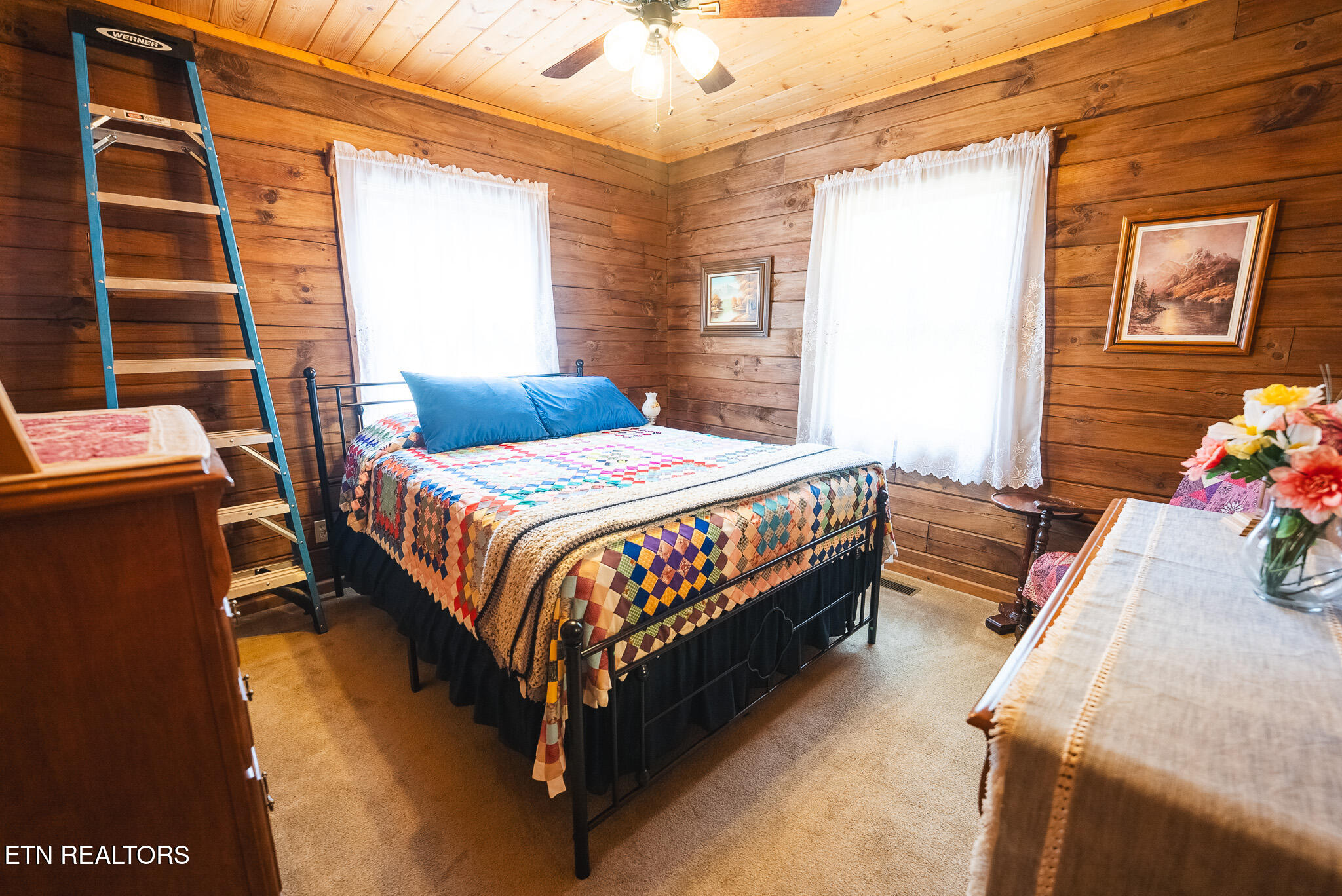 2733 Rackum Road Thorn Hill TN 37881