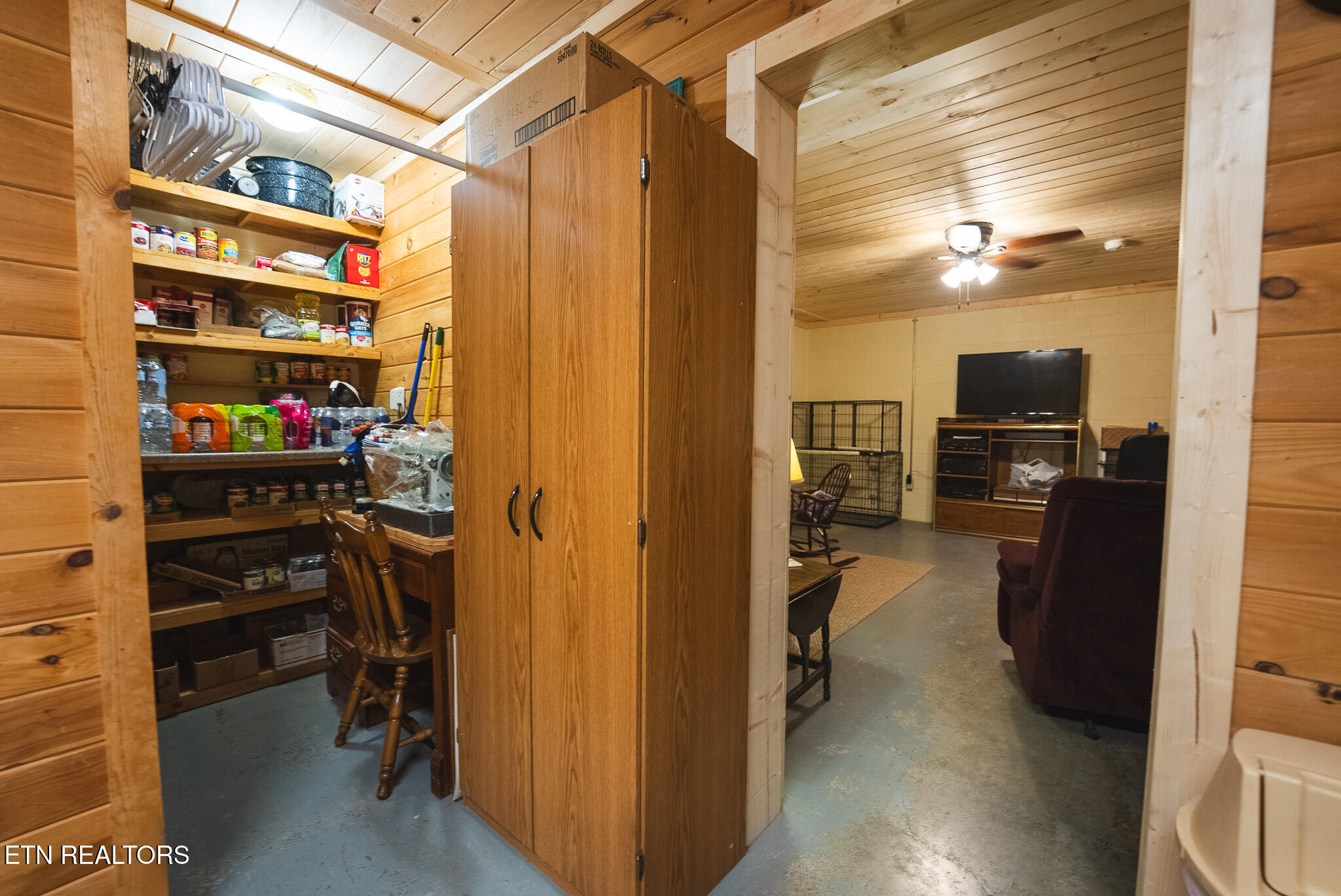 2733 Rackum Road Thorn Hill TN 37881