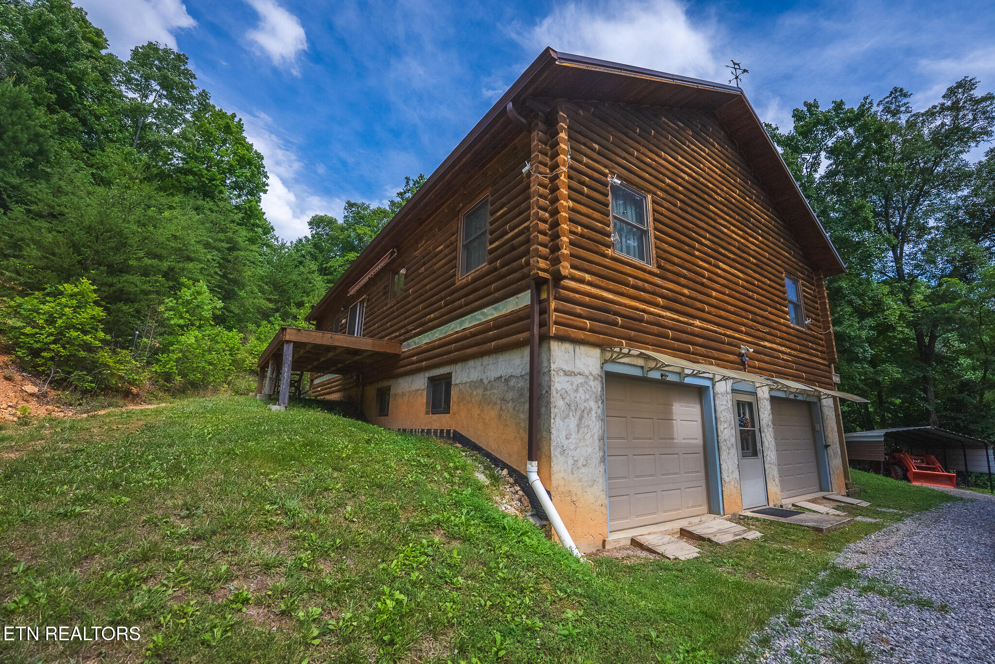 2733 Rackum Road Thorn Hill TN 37881