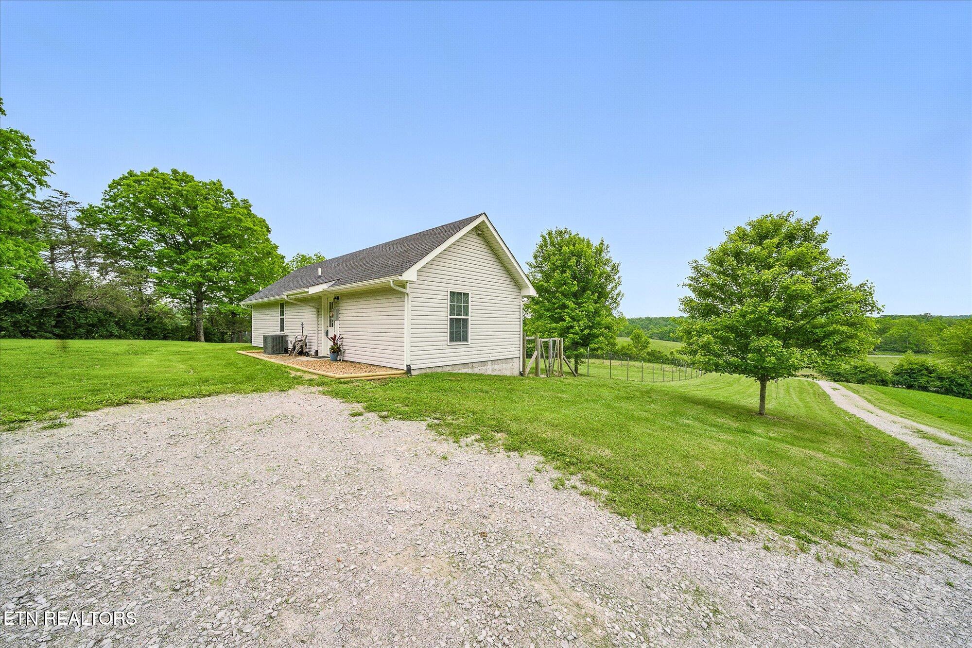 1447 Dykes Road Crossville TN 38571