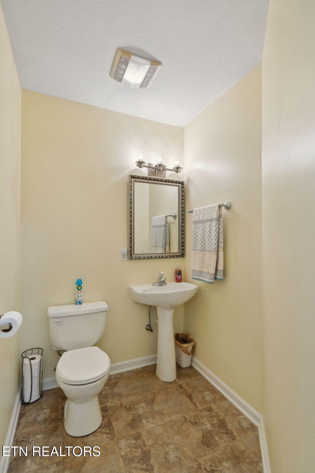 103 Nelson Place Harriman TN 37748