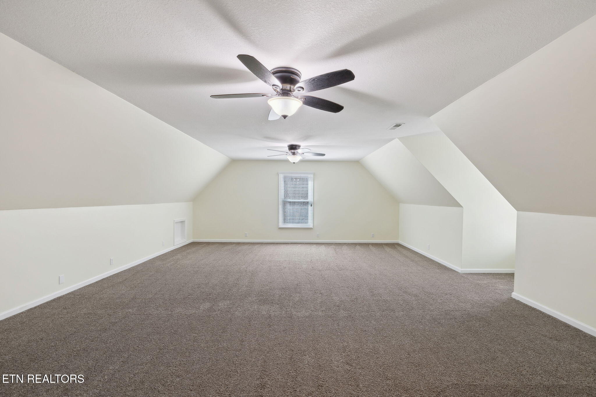 103 Nelson Place Harriman TN 37748