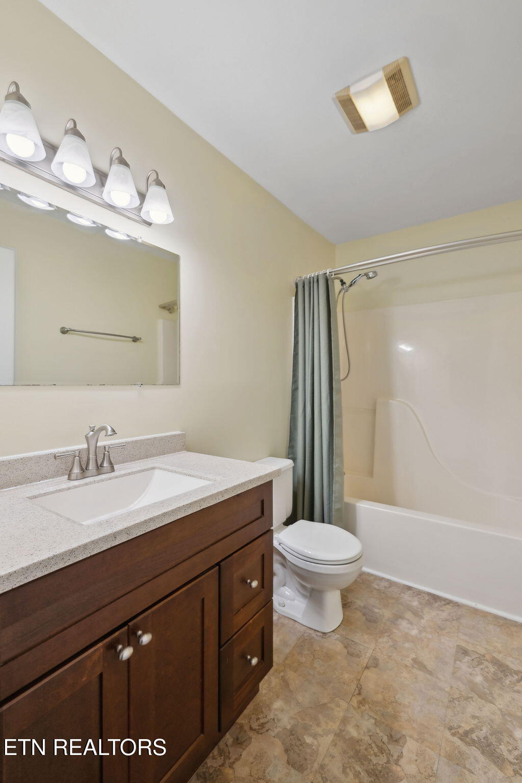 103 Nelson Place Harriman TN 37748