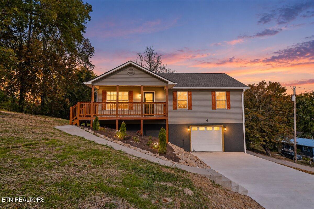 811 S 15th Street Lafollette TN 37766
