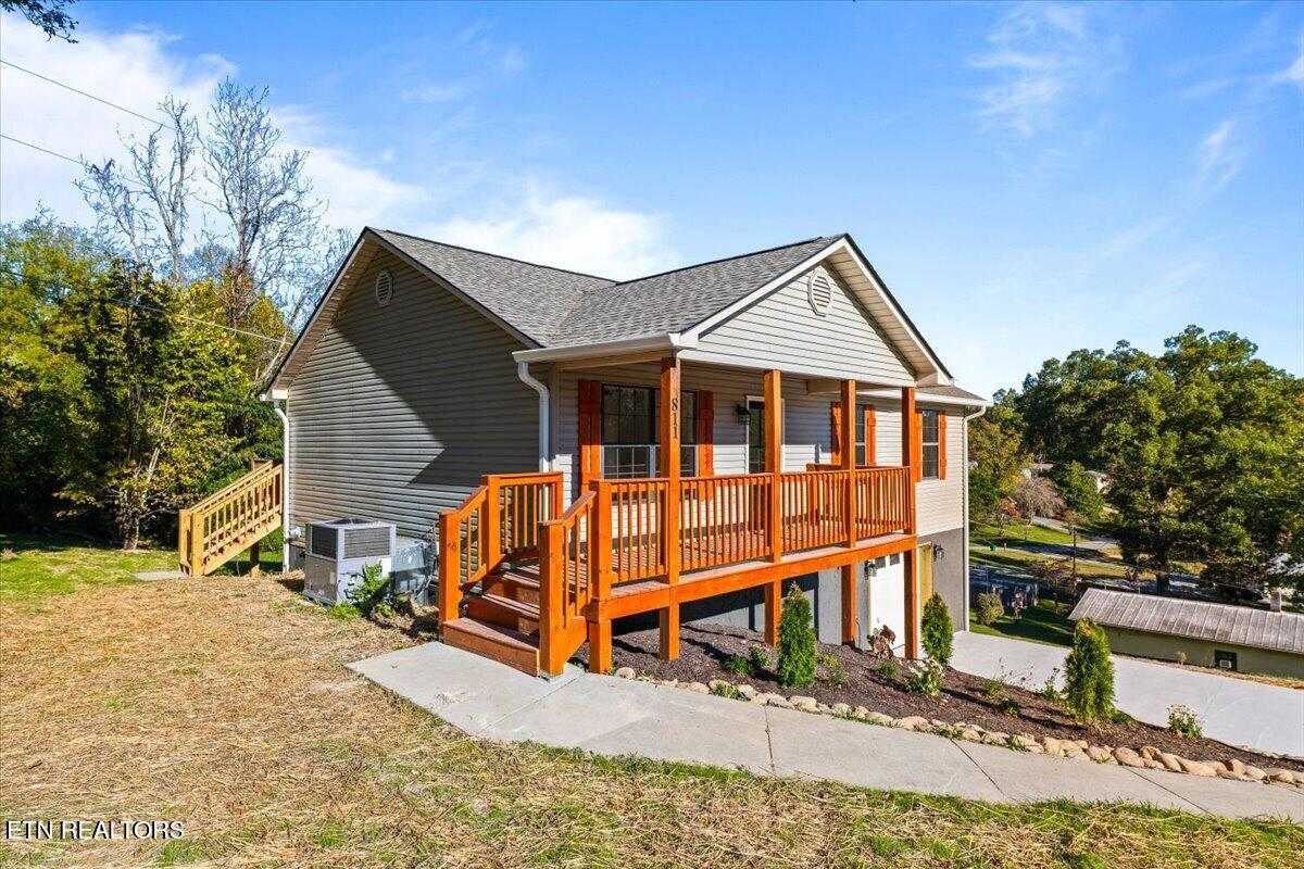 811 S 15th Street Lafollette TN 37766