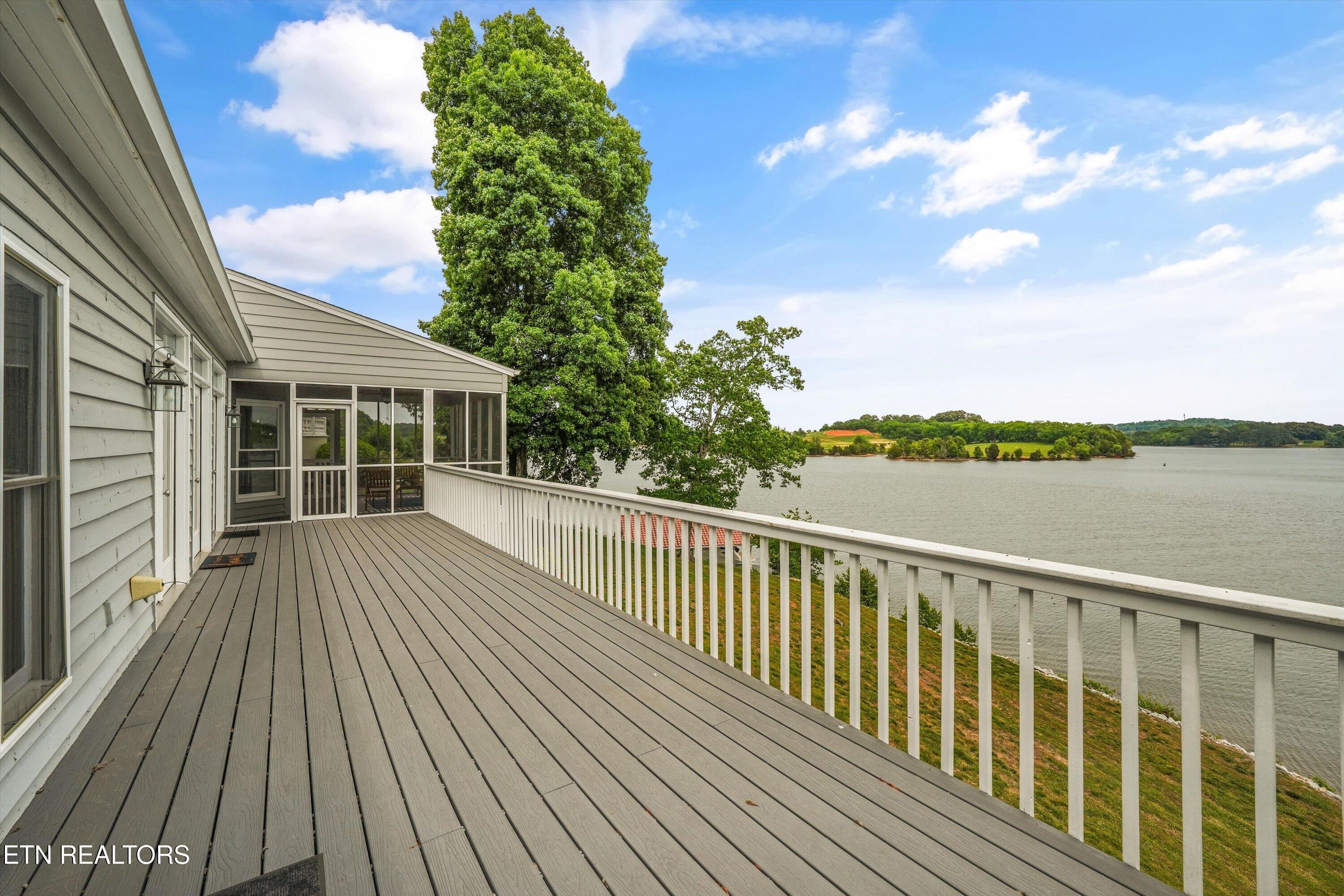 4228 Ridge Water Road Louisville TN 37777