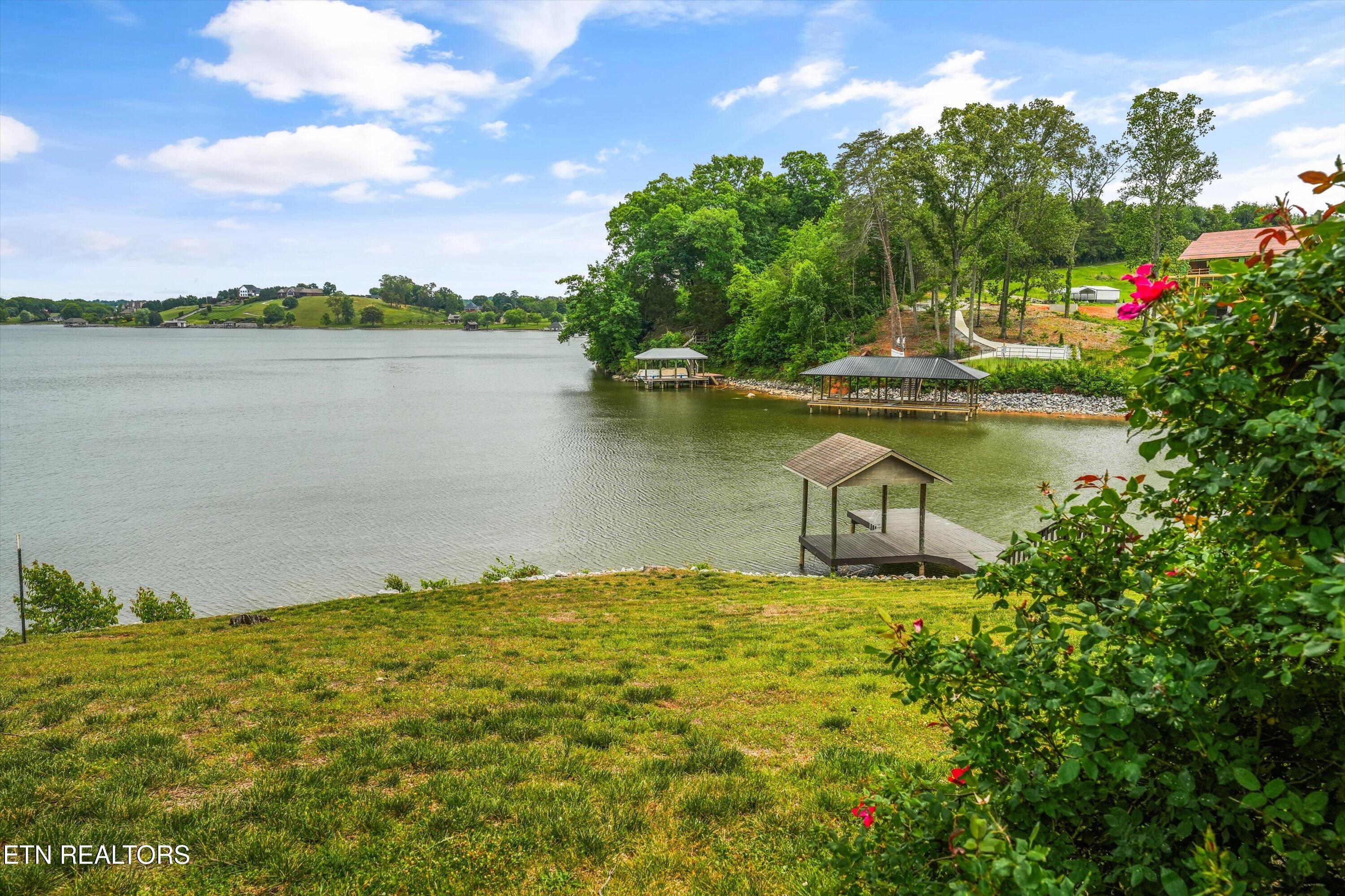4228 Ridge Water Road Louisville TN 37777