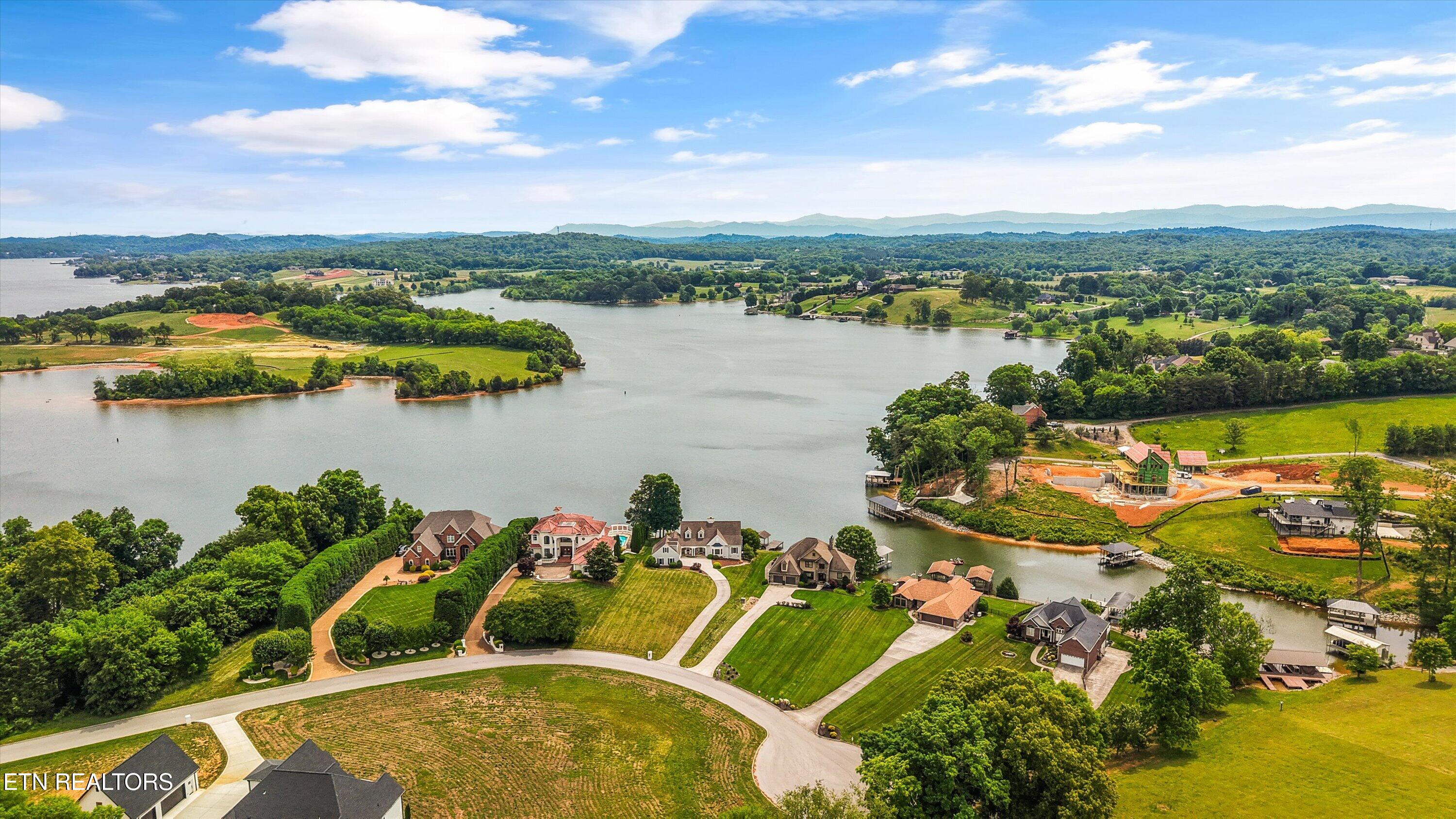 4228 Ridge Water Road Louisville TN 37777