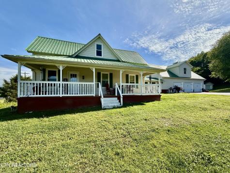 886 Old Harriman Highway Oliver Springs TN 37840