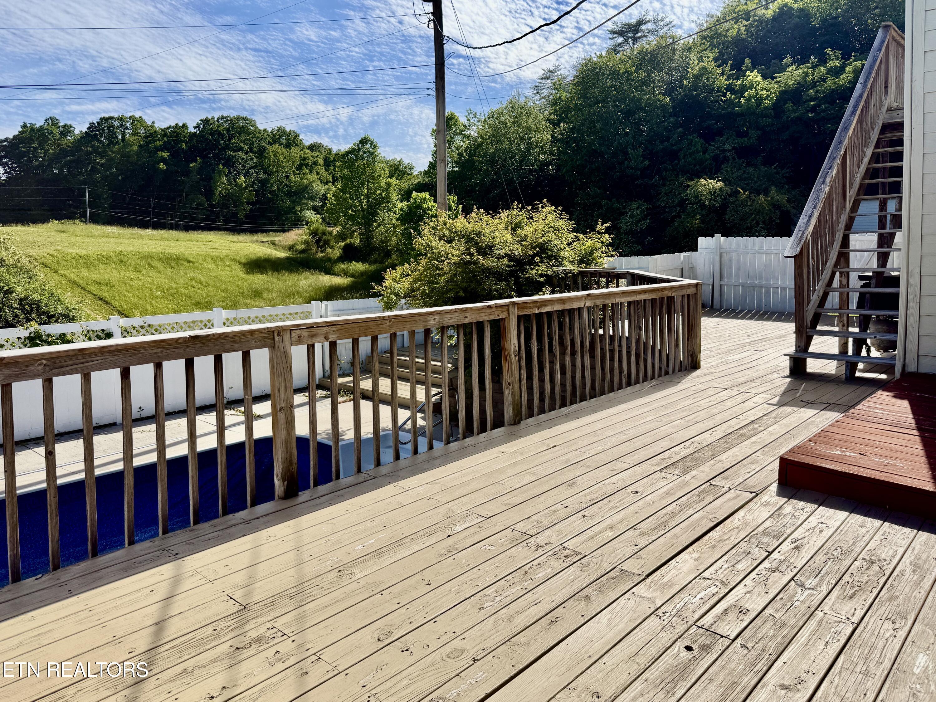 886 Old Harriman Highway Oliver Springs TN 37840