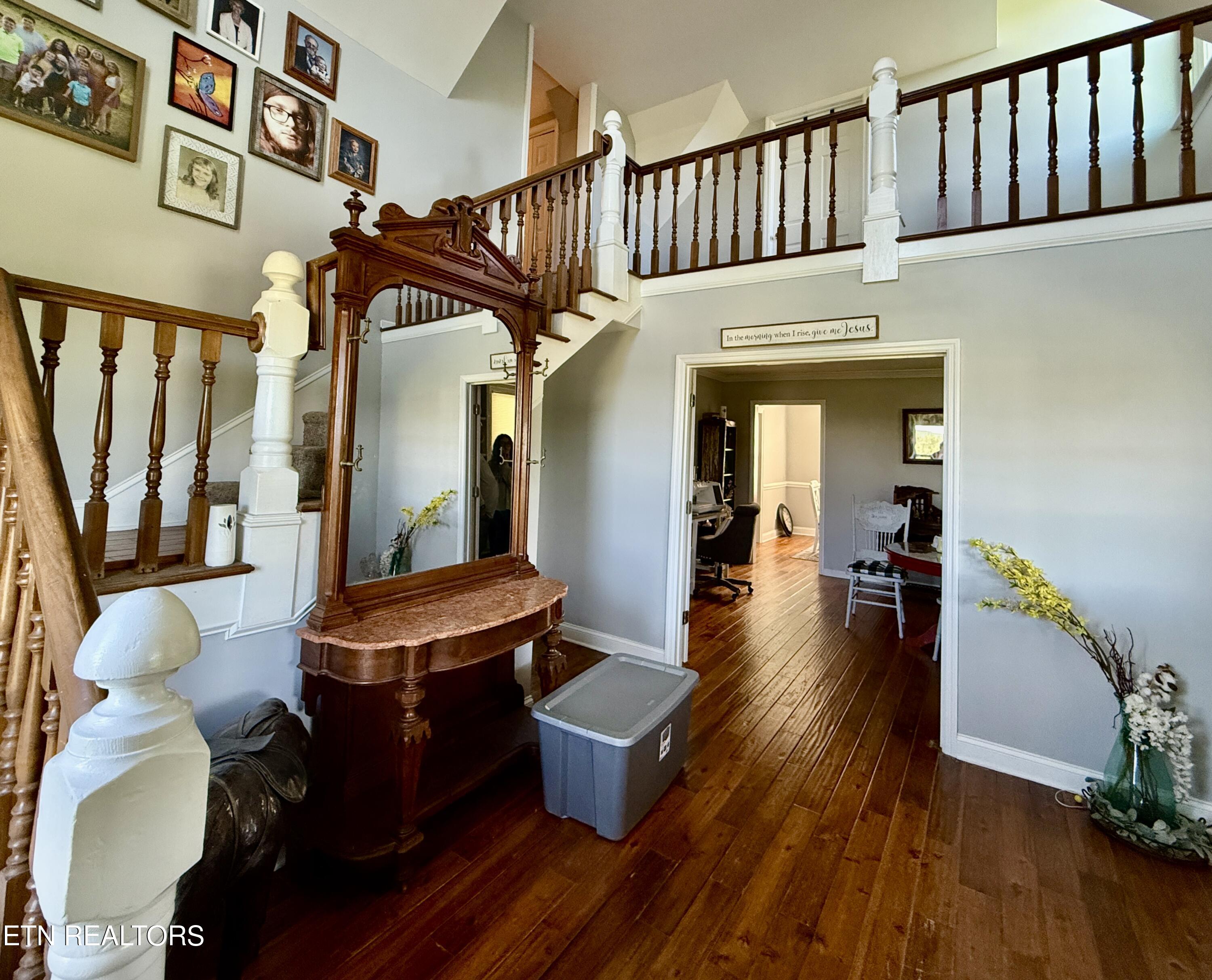 886 Old Harriman Highway Oliver Springs TN 37840