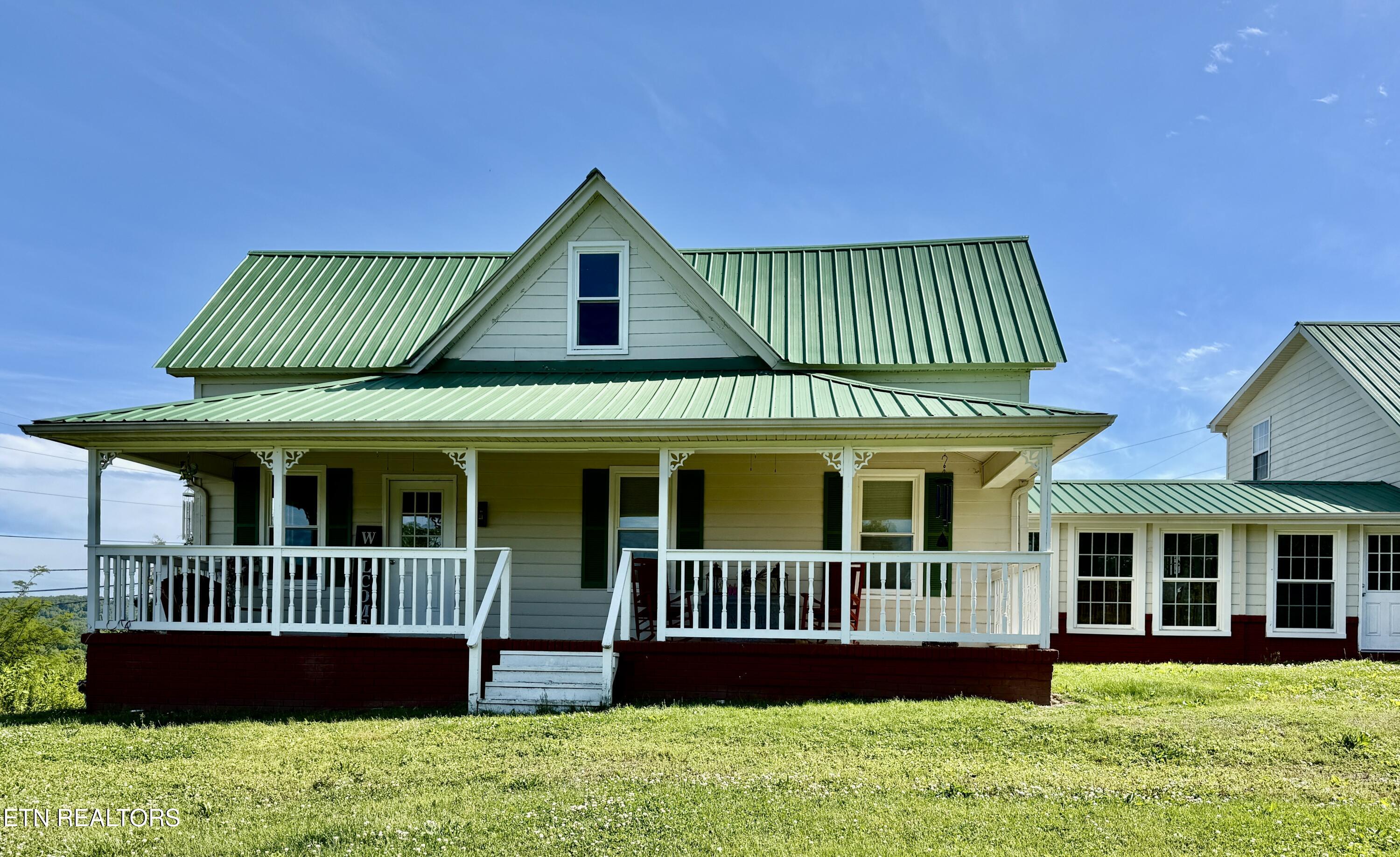 886 Old Harriman Highway Oliver Springs TN 37840