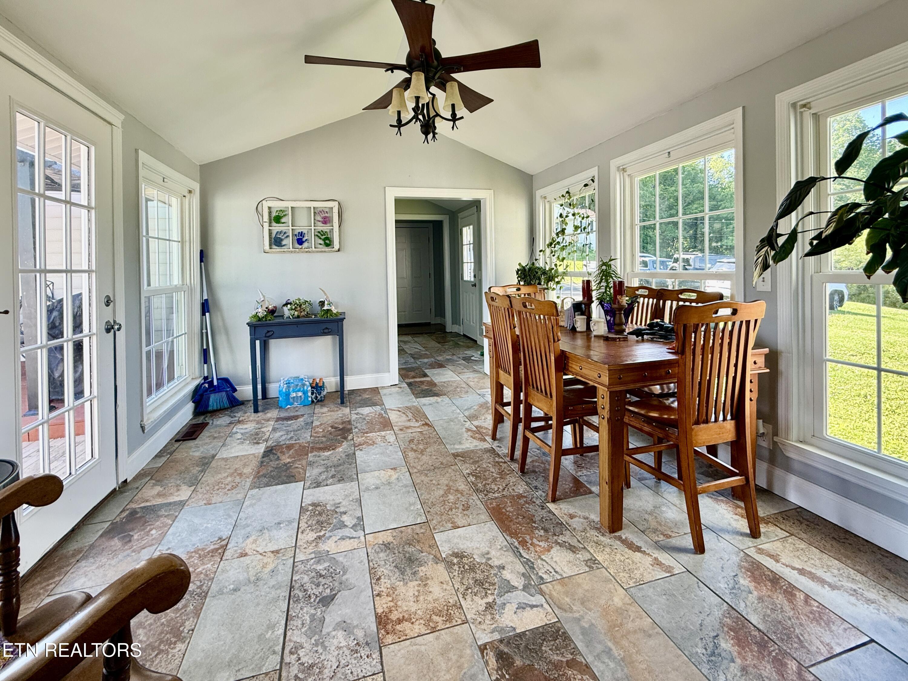 886 Old Harriman Highway Oliver Springs TN 37840