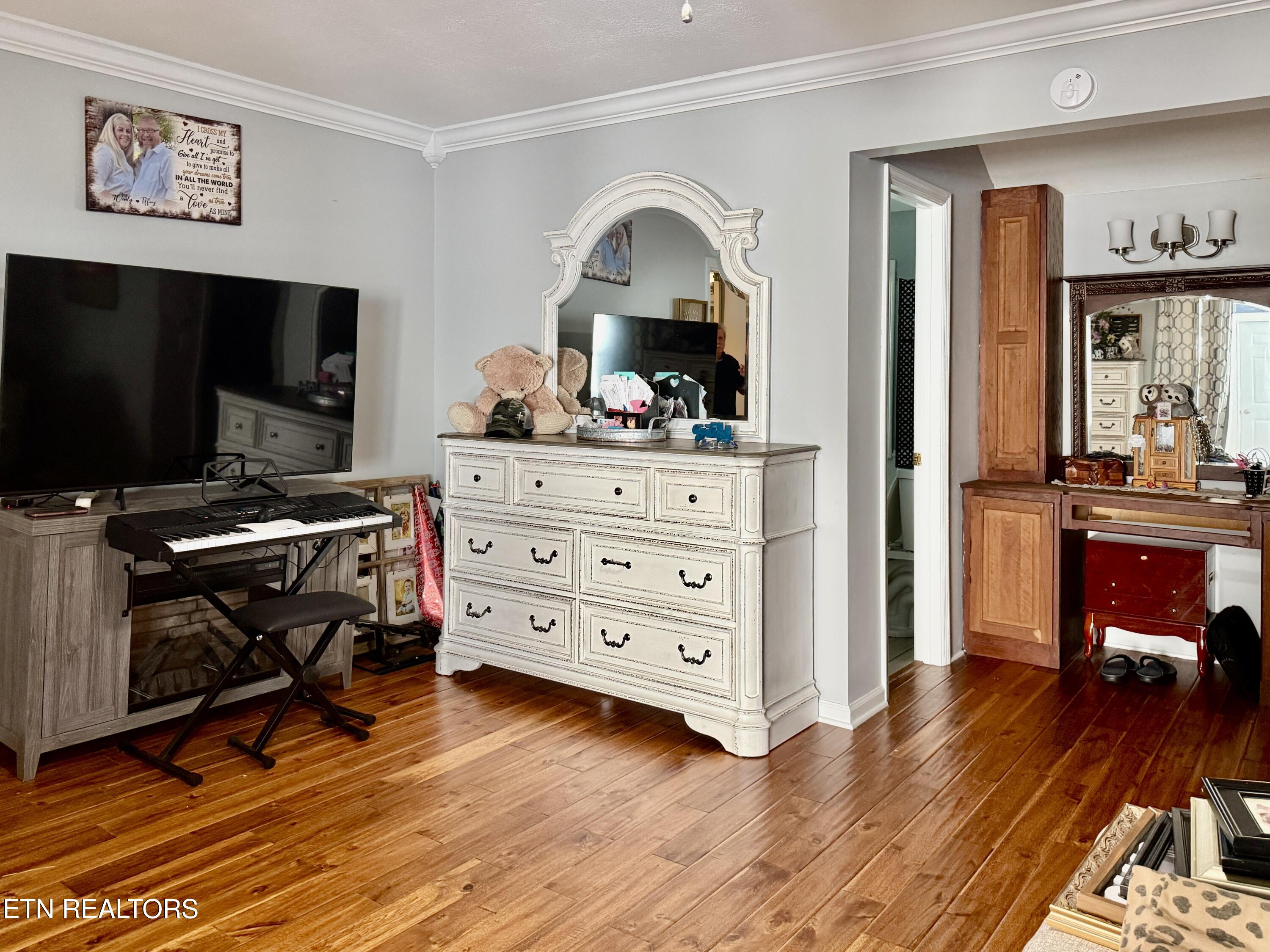 886 Old Harriman Highway Oliver Springs TN 37840