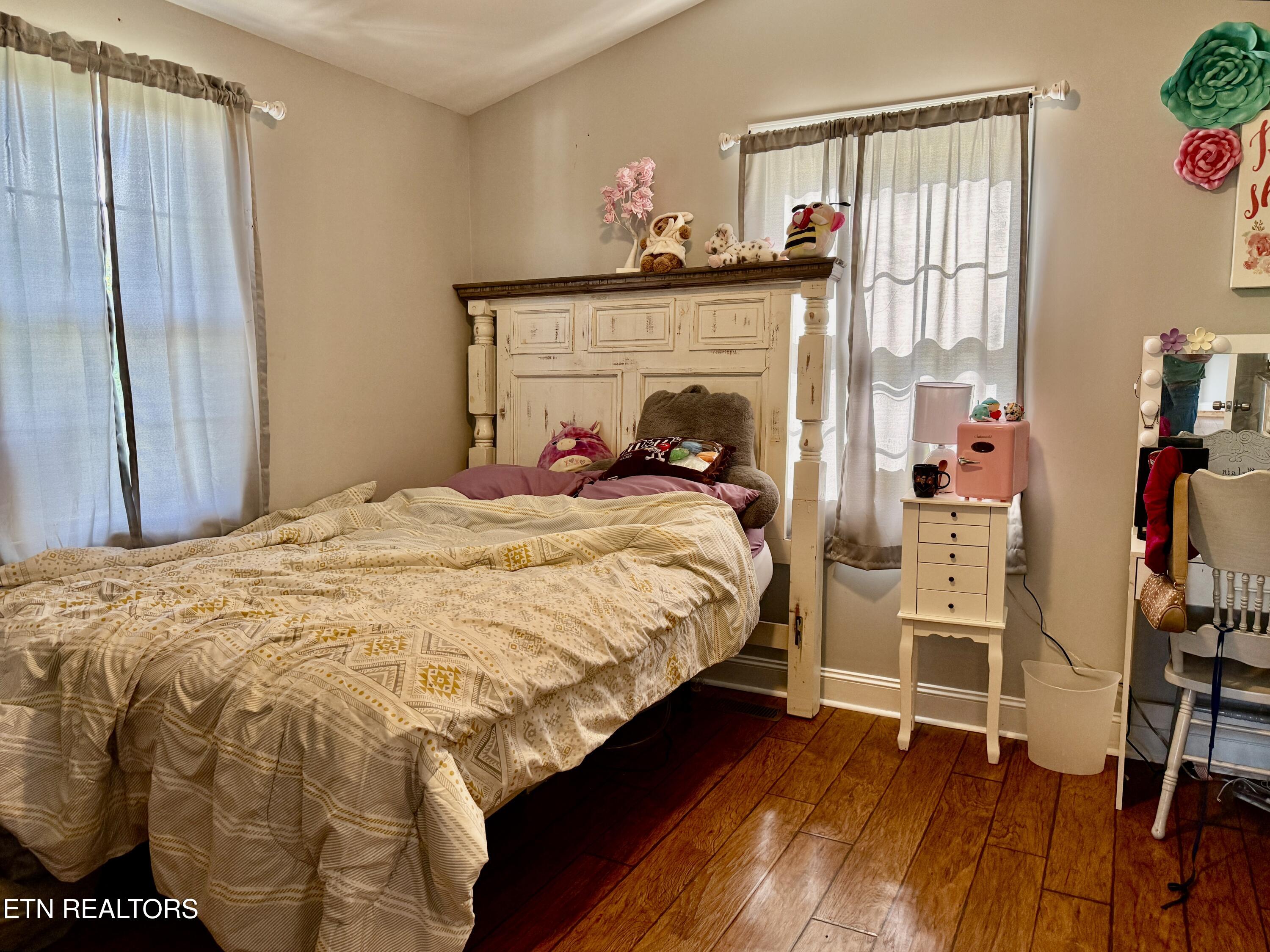 886 Old Harriman Highway Oliver Springs TN 37840