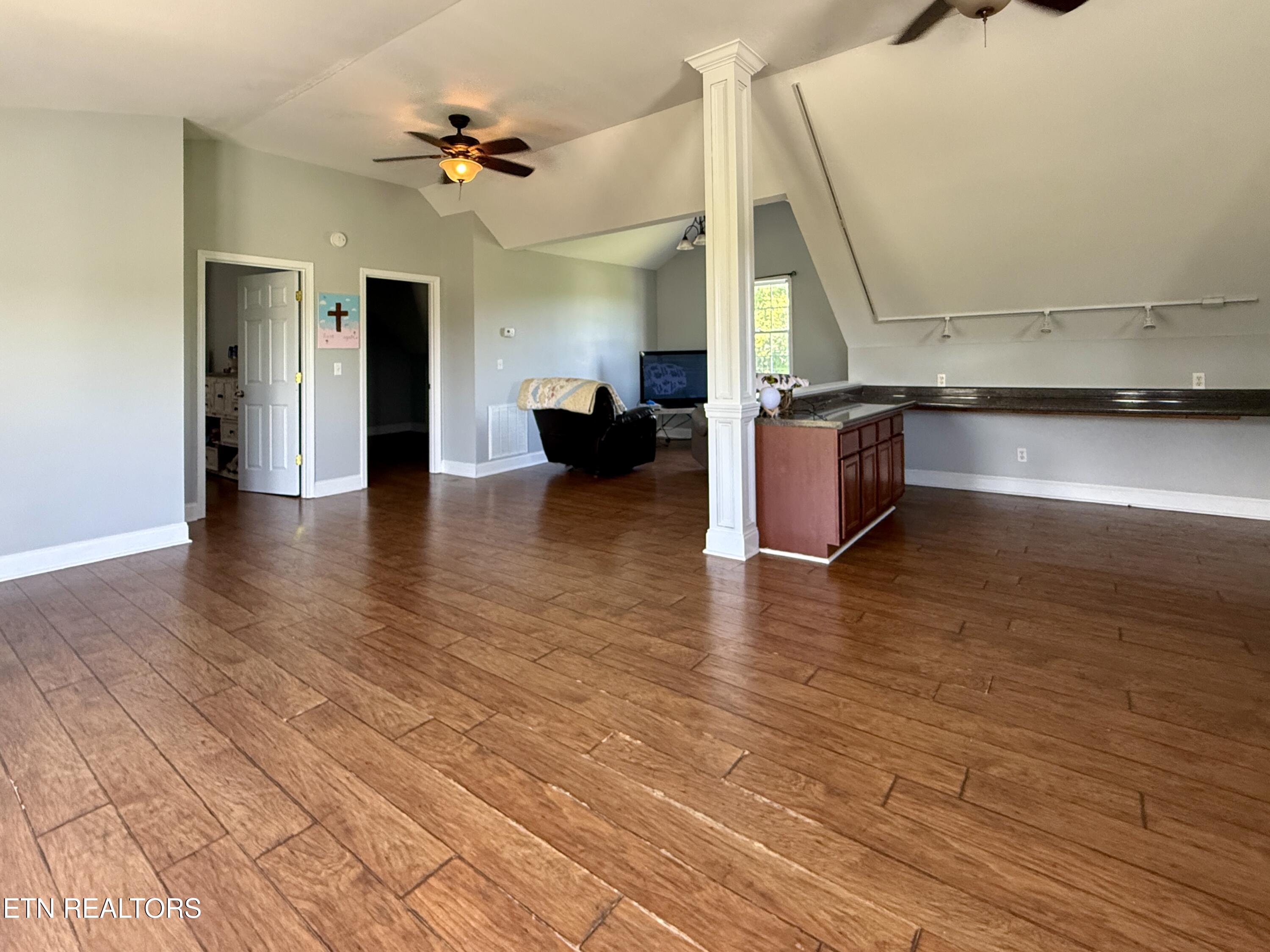886 Old Harriman Highway Oliver Springs TN 37840