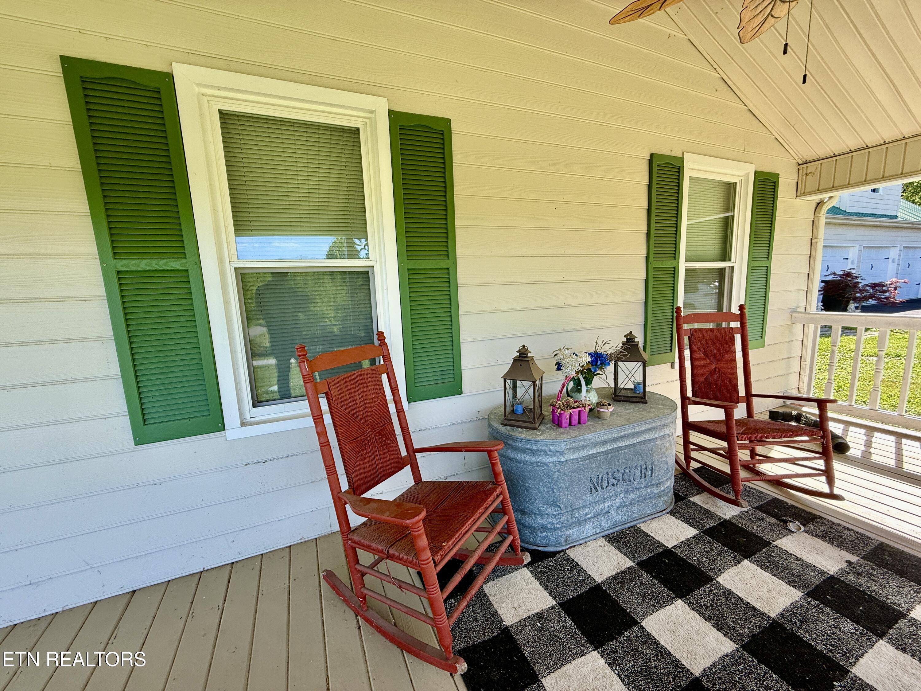 886 Old Harriman Highway Oliver Springs TN 37840