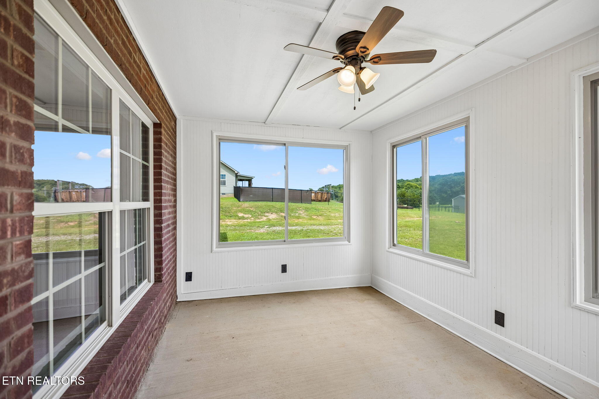 294 Vernie Lee Road Friendsville TN 37737