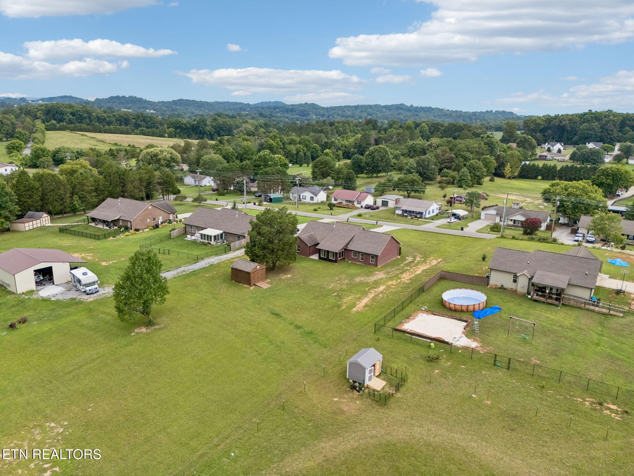294 Vernie Lee Road Friendsville TN 37737