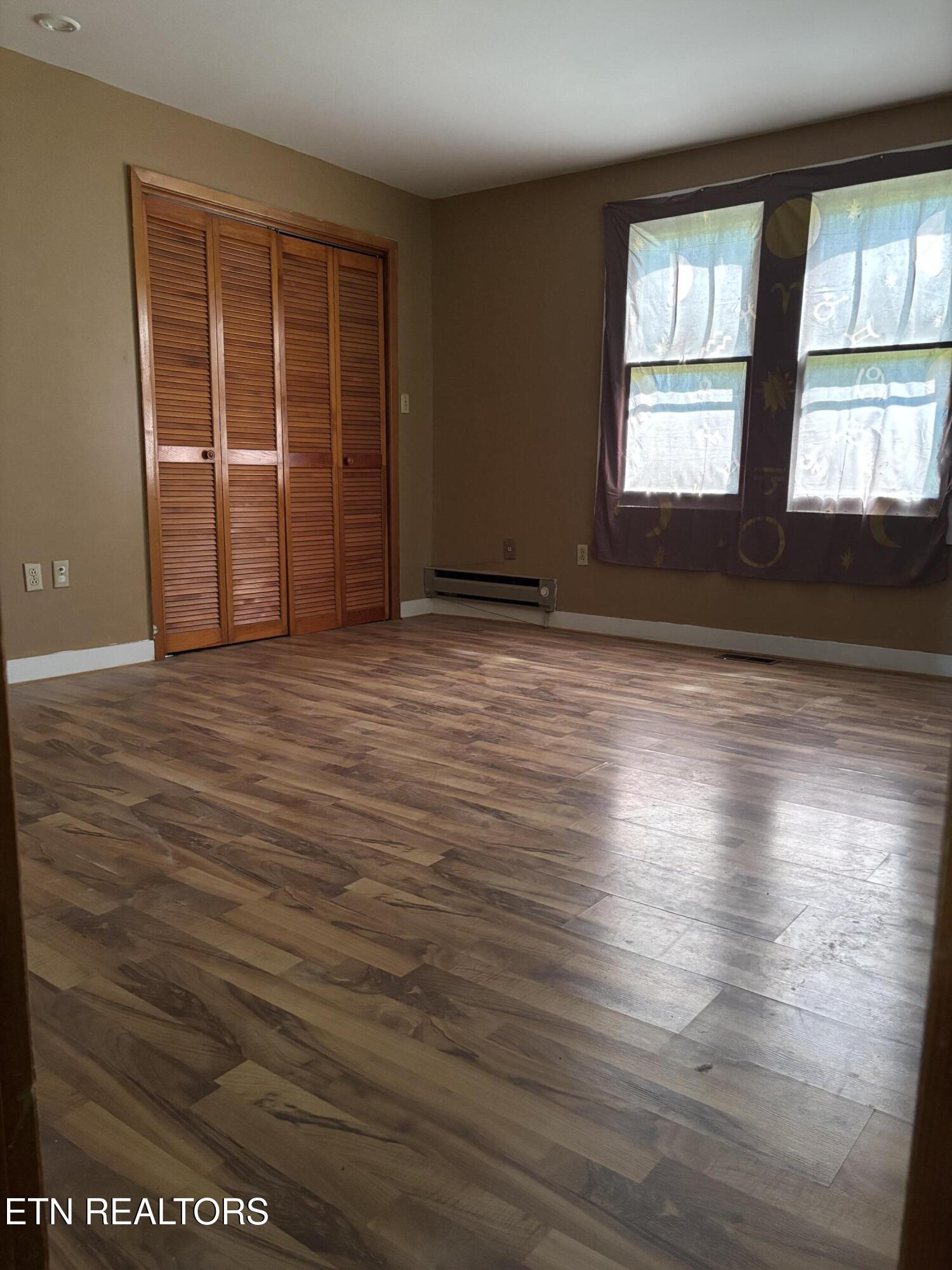 516 Thomas Road Speedwell TN 37870