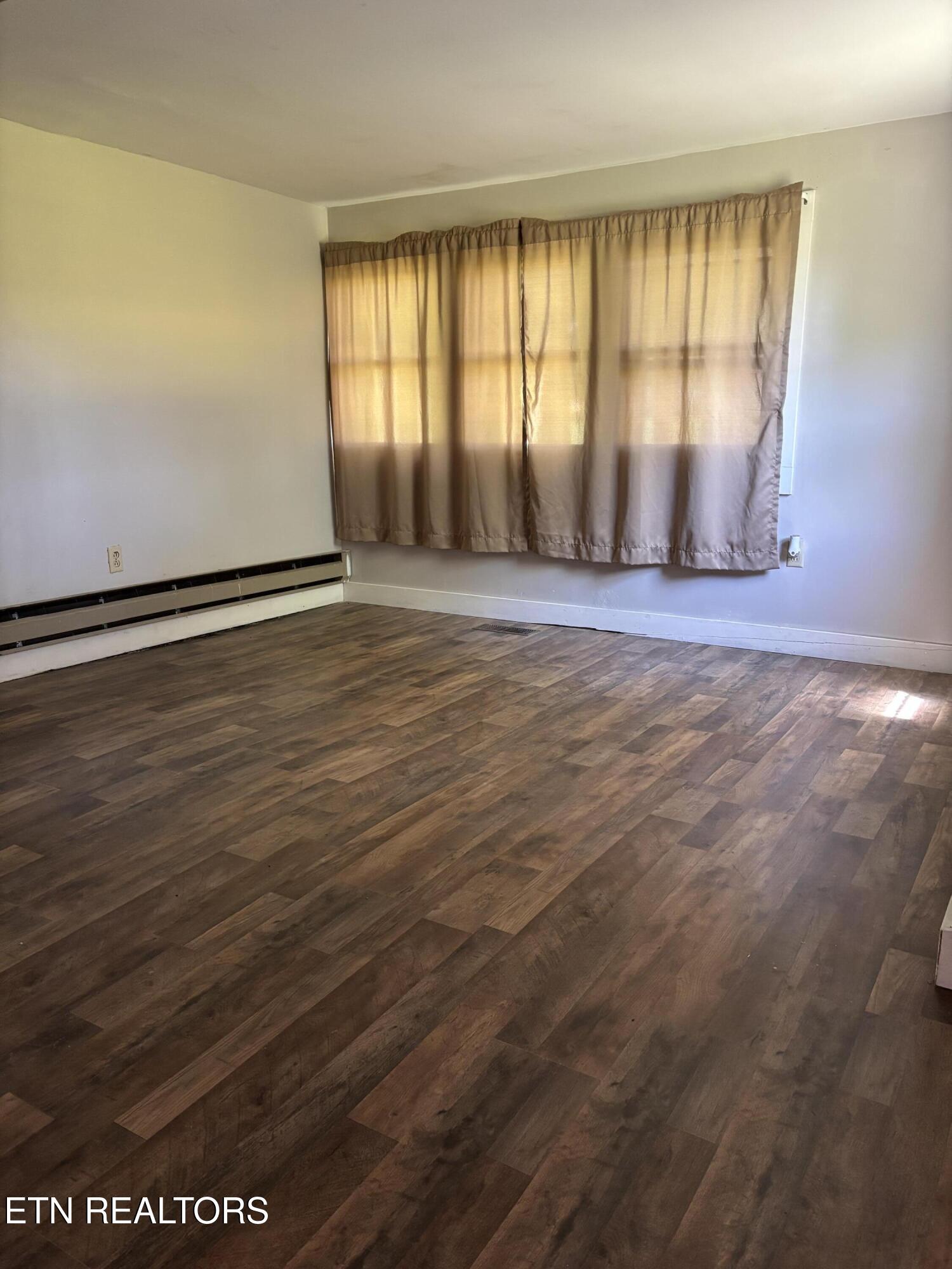 516 Thomas Road Speedwell TN 37870