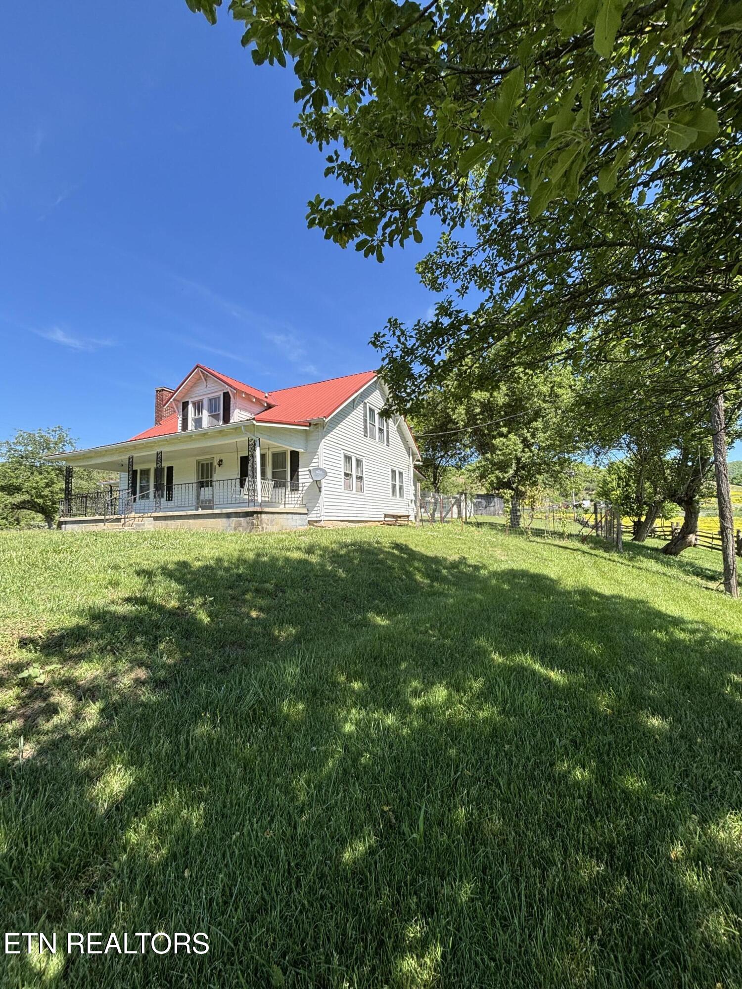 516 Thomas Road Speedwell TN 37870