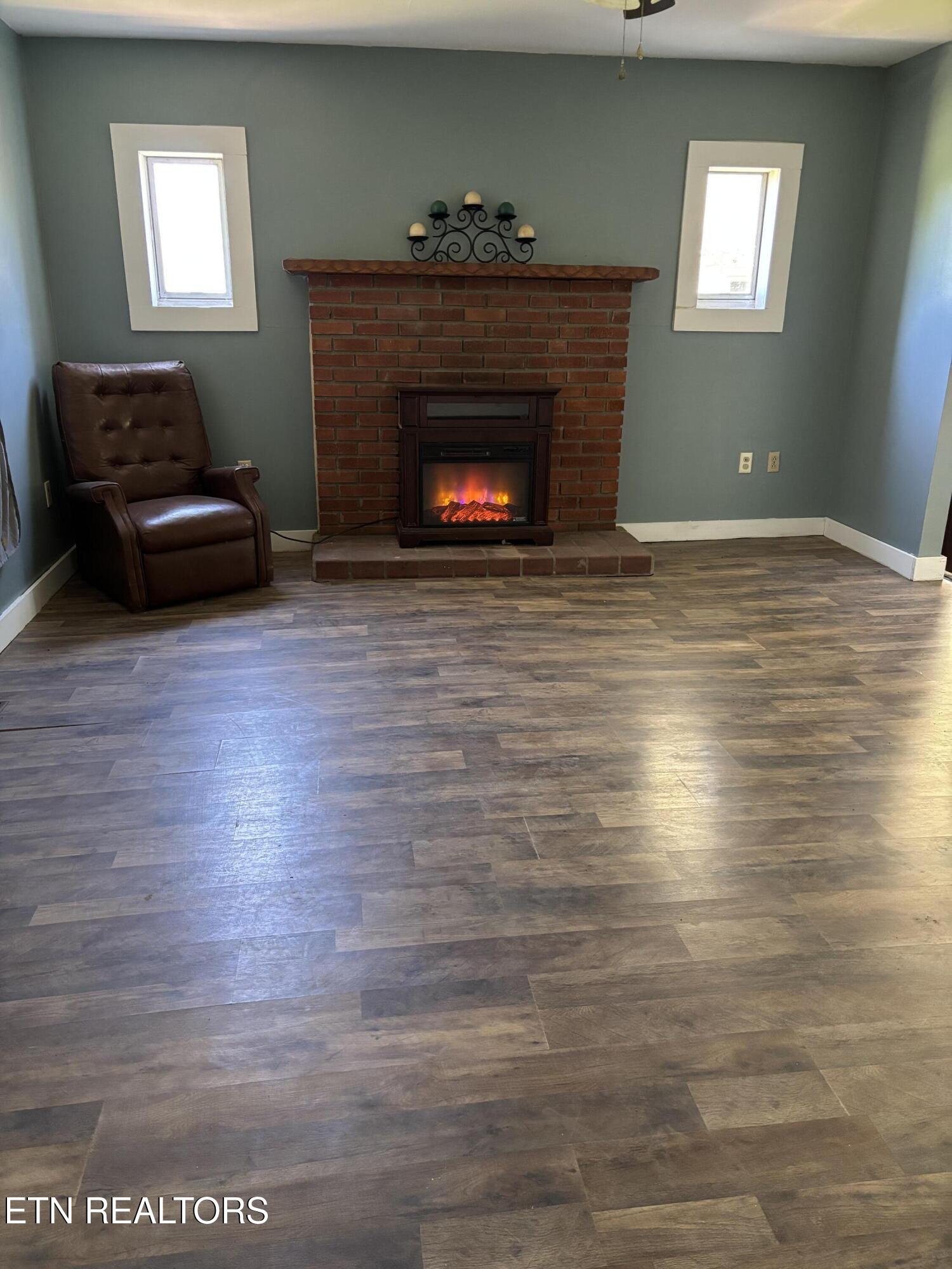 516 Thomas Road Speedwell TN 37870