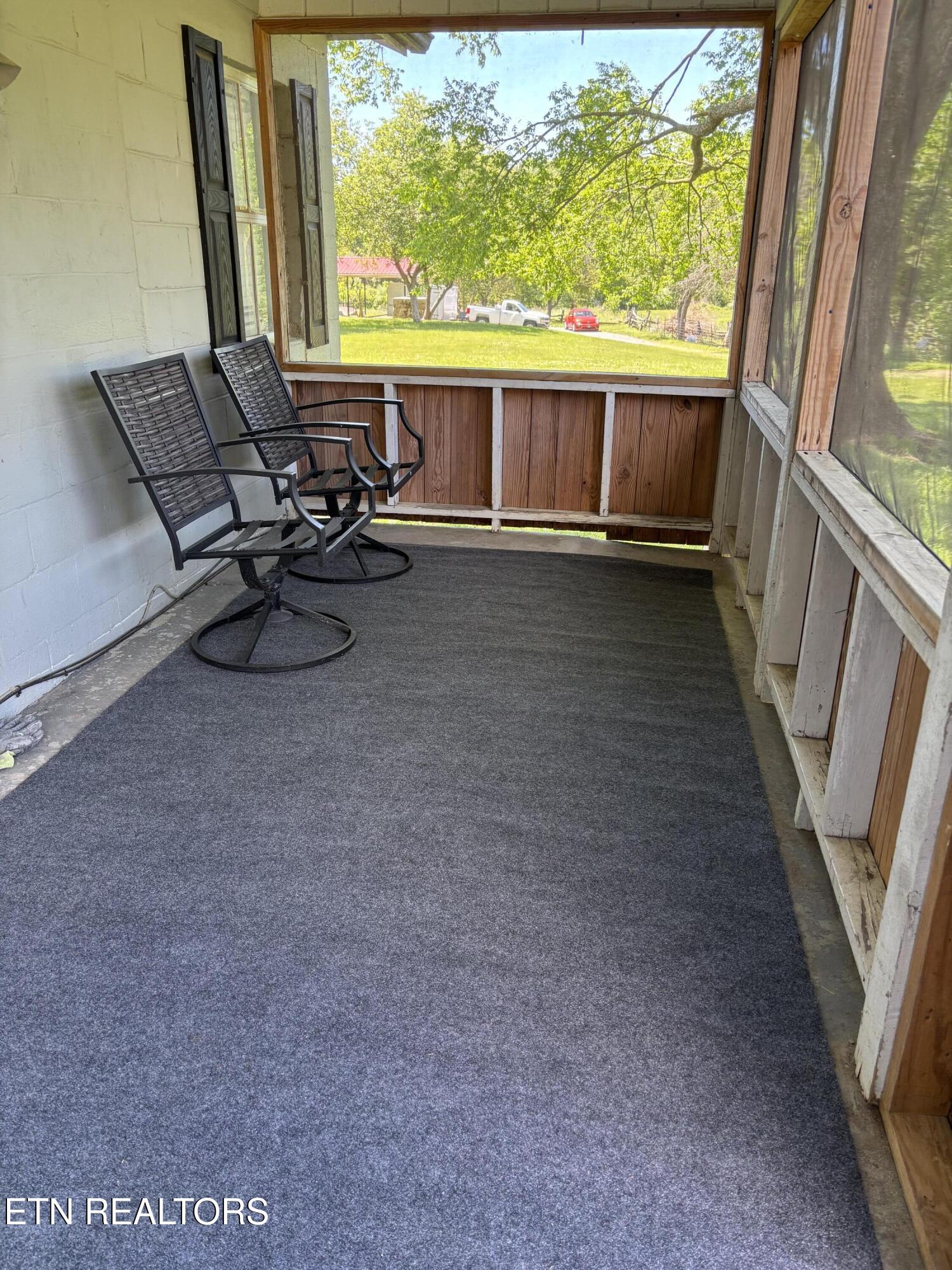 516 Thomas Road Speedwell TN 37870
