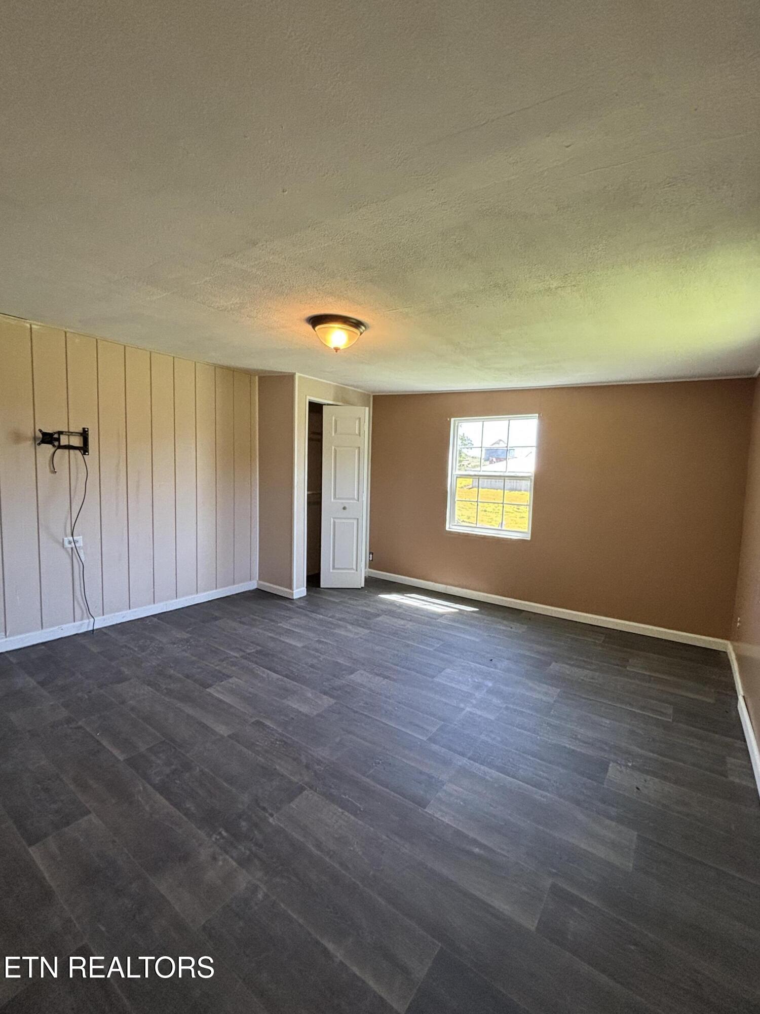 516 Thomas Road Speedwell TN 37870