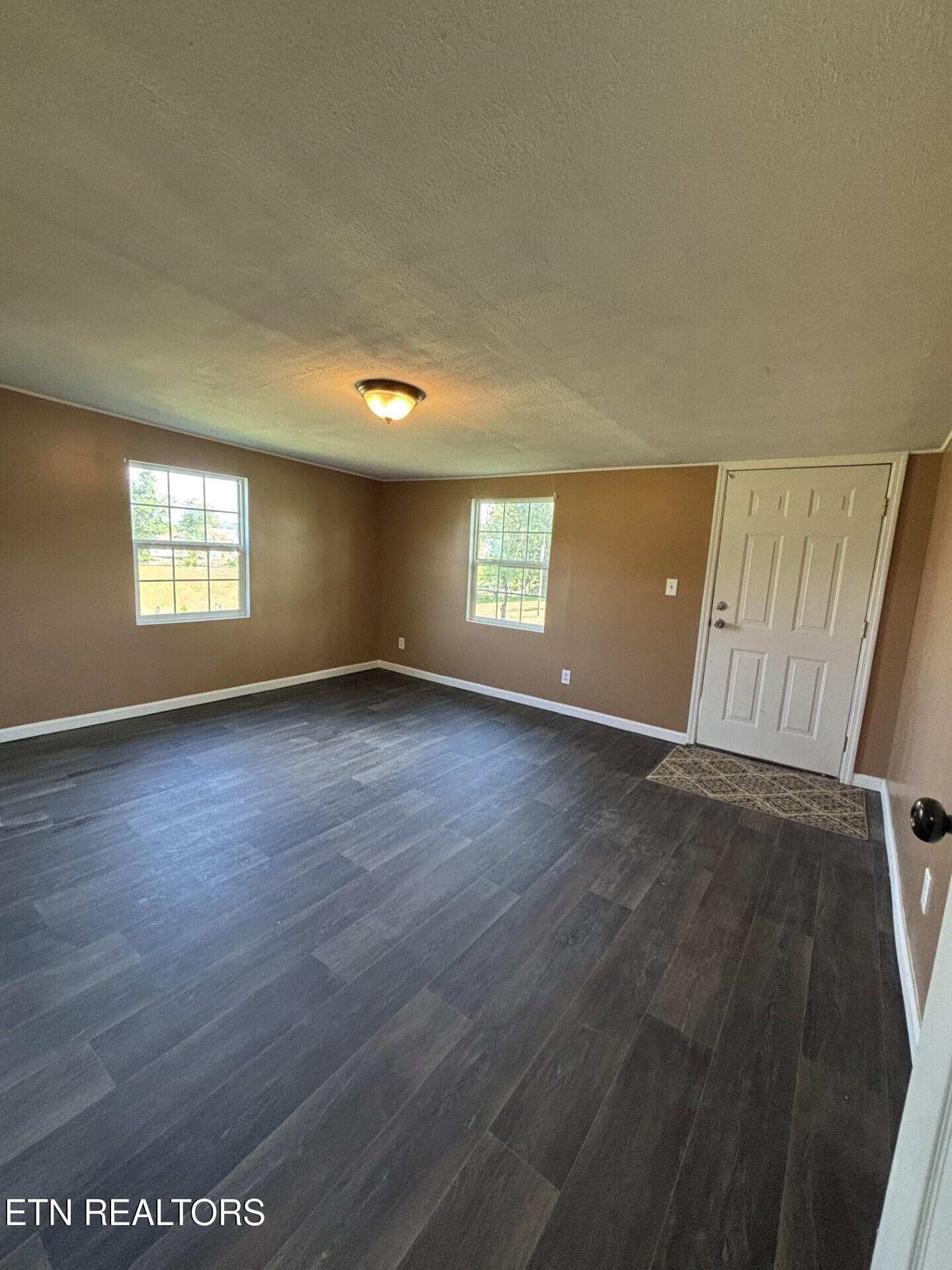 516 Thomas Road Speedwell TN 37870