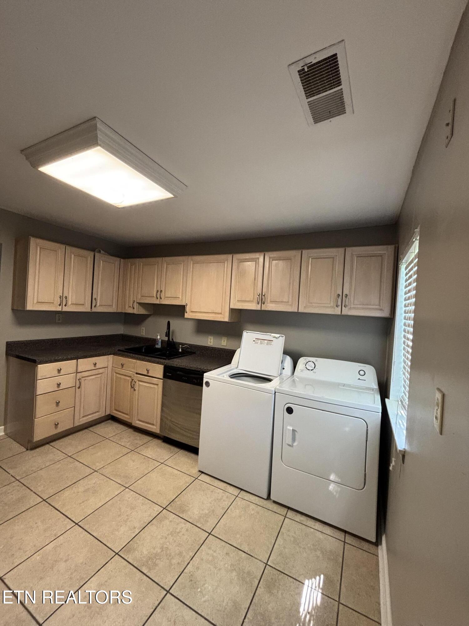516 Thomas Road Speedwell TN 37870