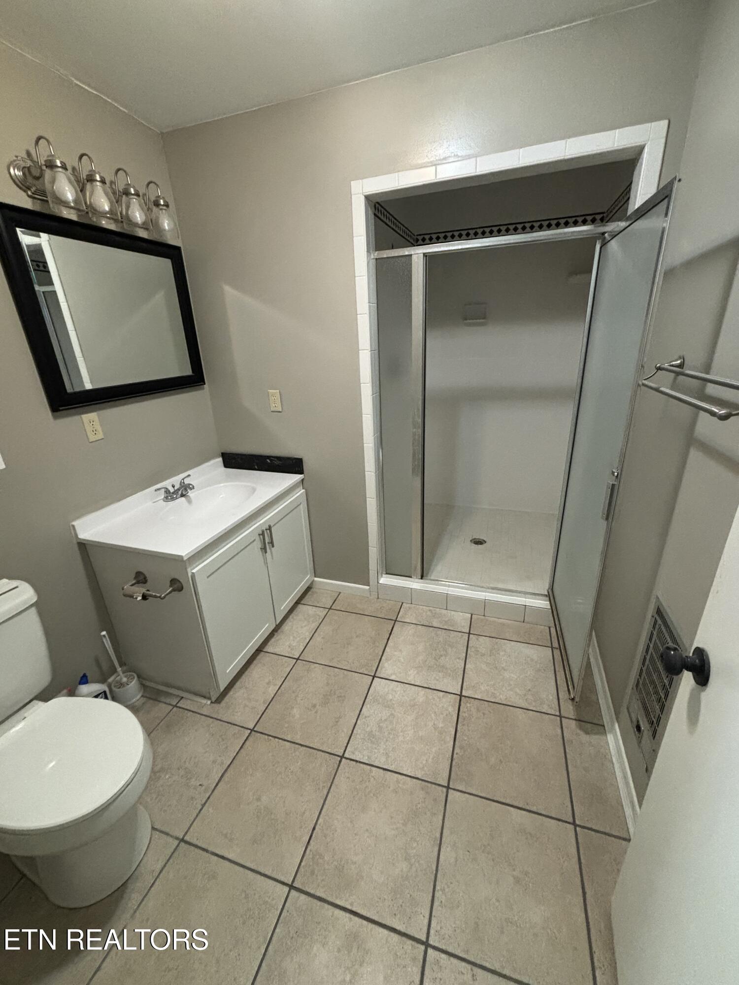 516 Thomas Road Speedwell TN 37870
