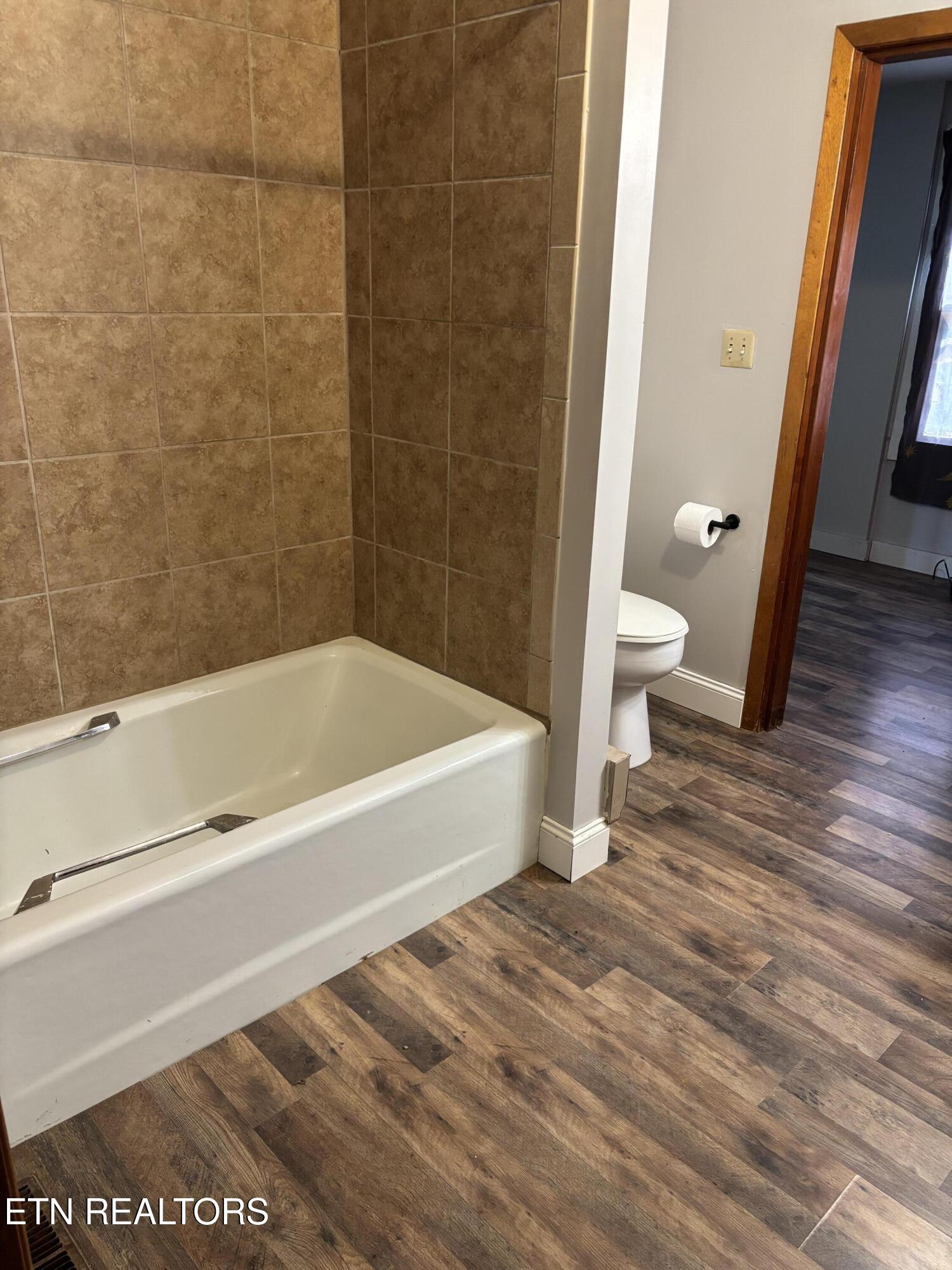 516 Thomas Road Speedwell TN 37870