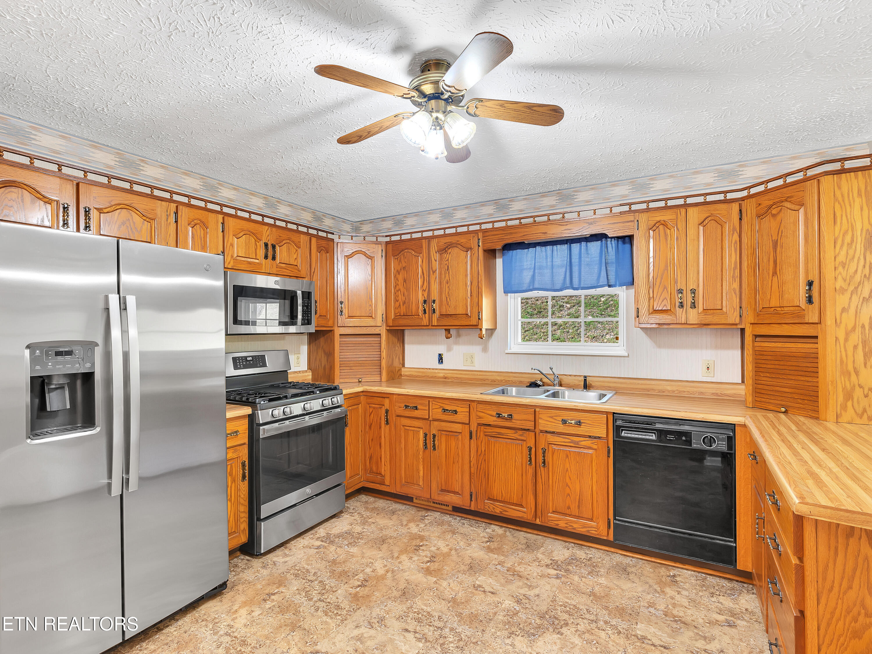 290 Whitaker Hollow Road Rocky Top TN 37769