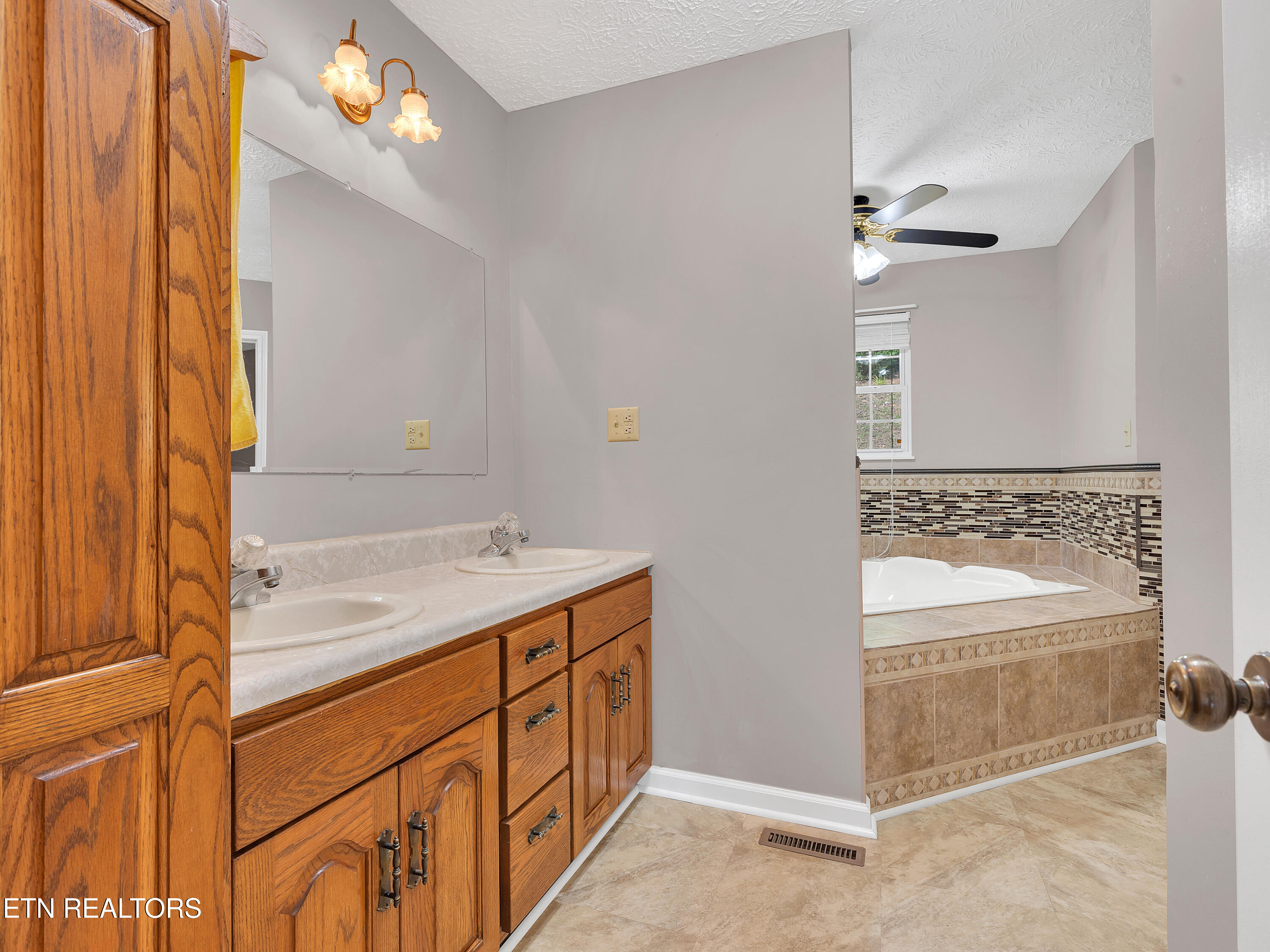 290 Whitaker Hollow Road Rocky Top TN 37769