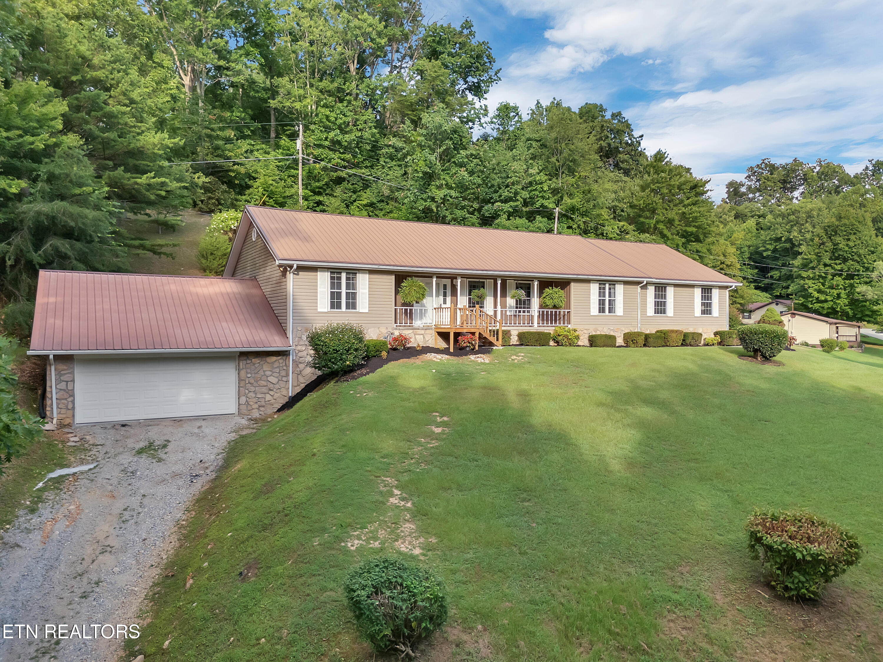 290 Whitaker Hollow Road Rocky Top TN 37769