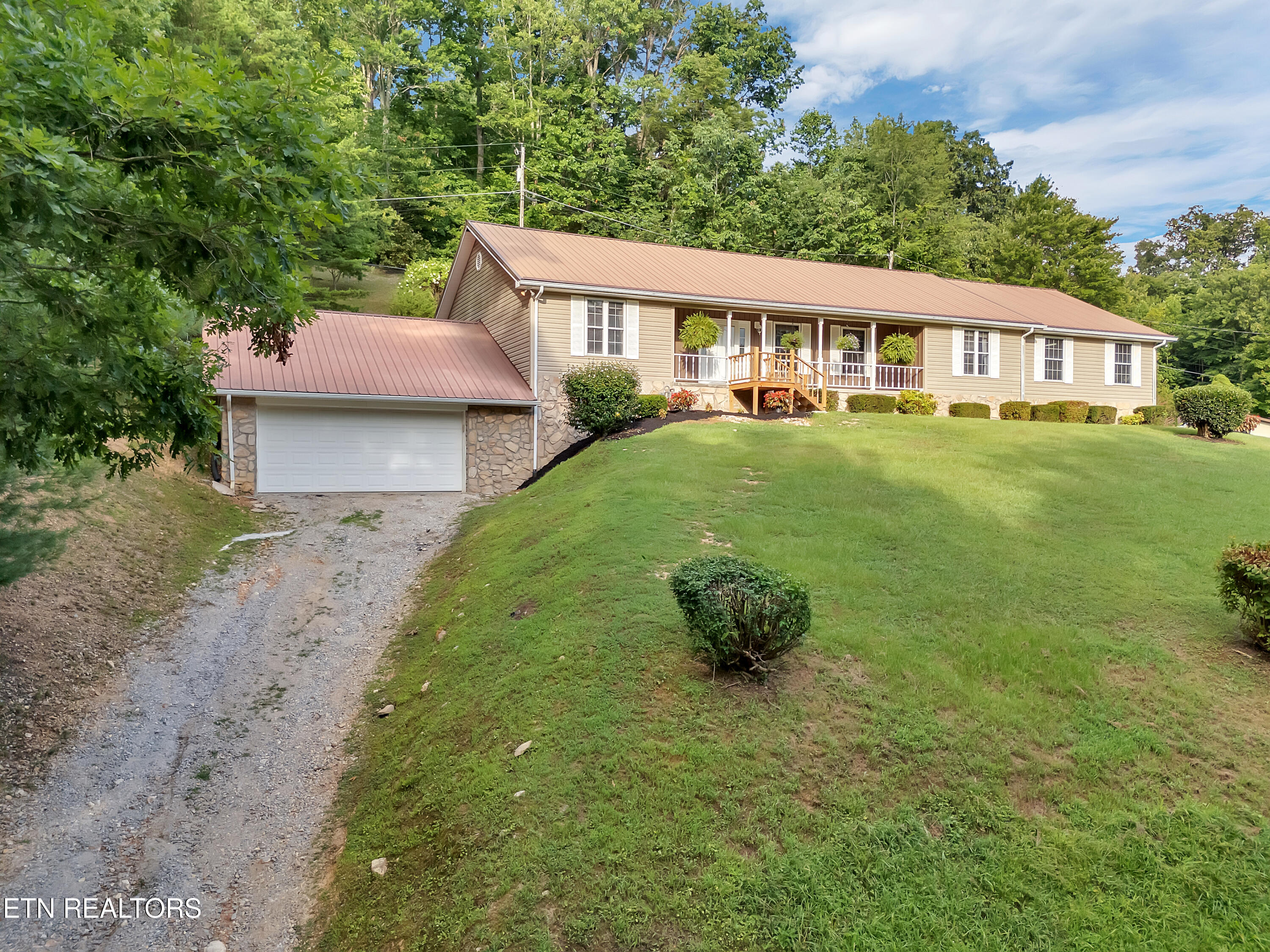 290 Whitaker Hollow Road Rocky Top TN 37769