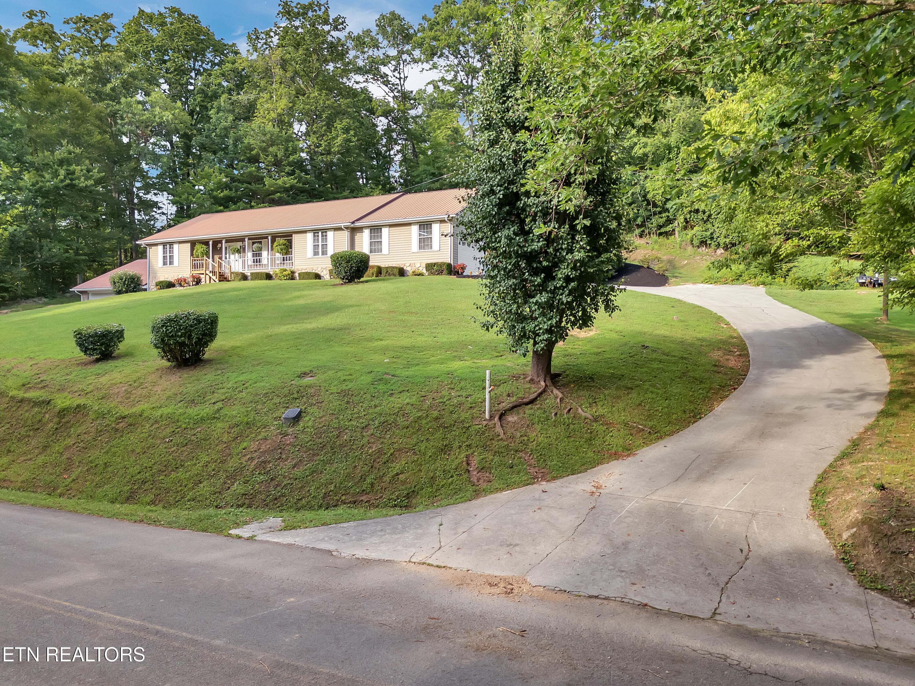 290 Whitaker Hollow Road Rocky Top TN 37769