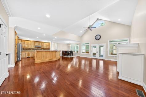 371 Pin Oak Drive Rockwood TN 37854