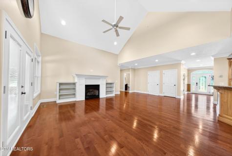 371 Pin Oak Drive Rockwood TN 37854