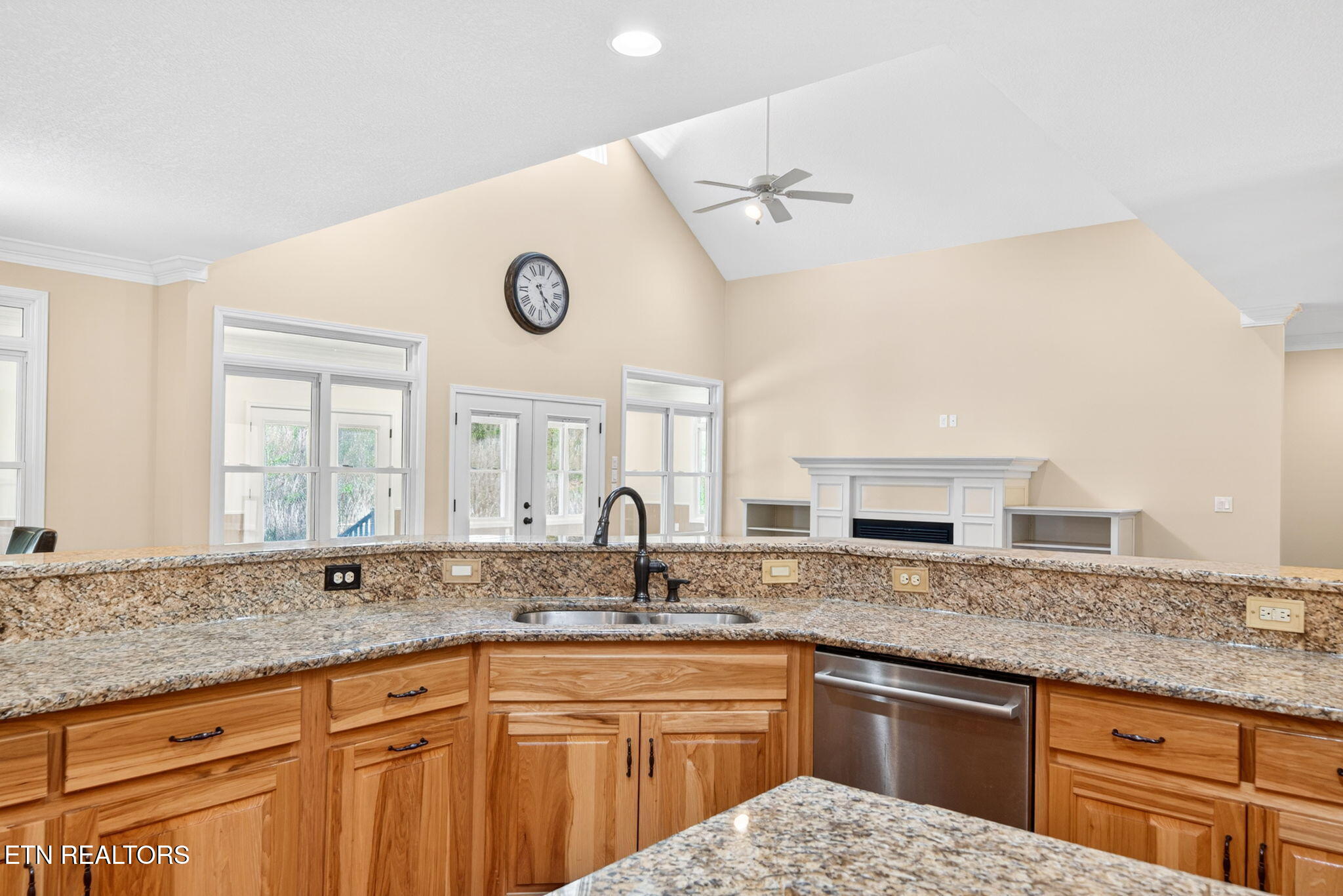 371 Pin Oak Drive Rockwood TN 37854