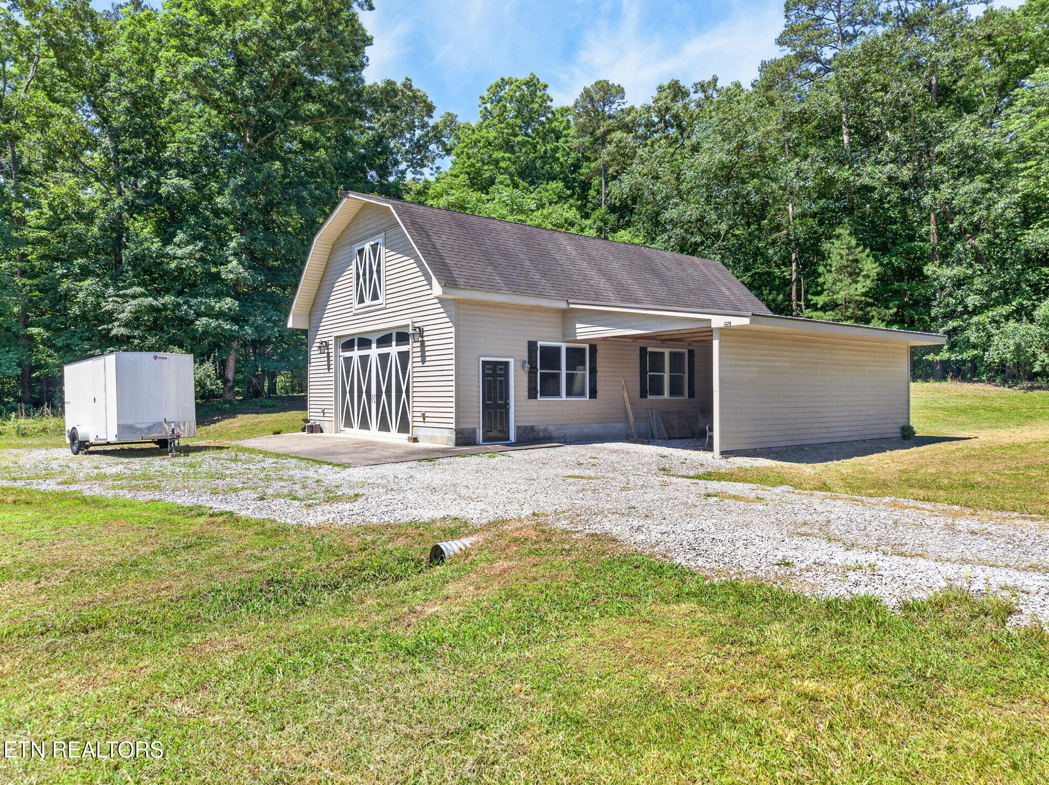 371 Pin Oak Drive Rockwood TN 37854
