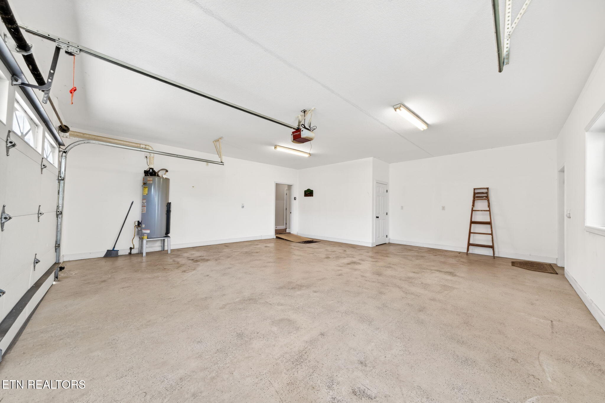 371 Pin Oak Drive Rockwood TN 37854