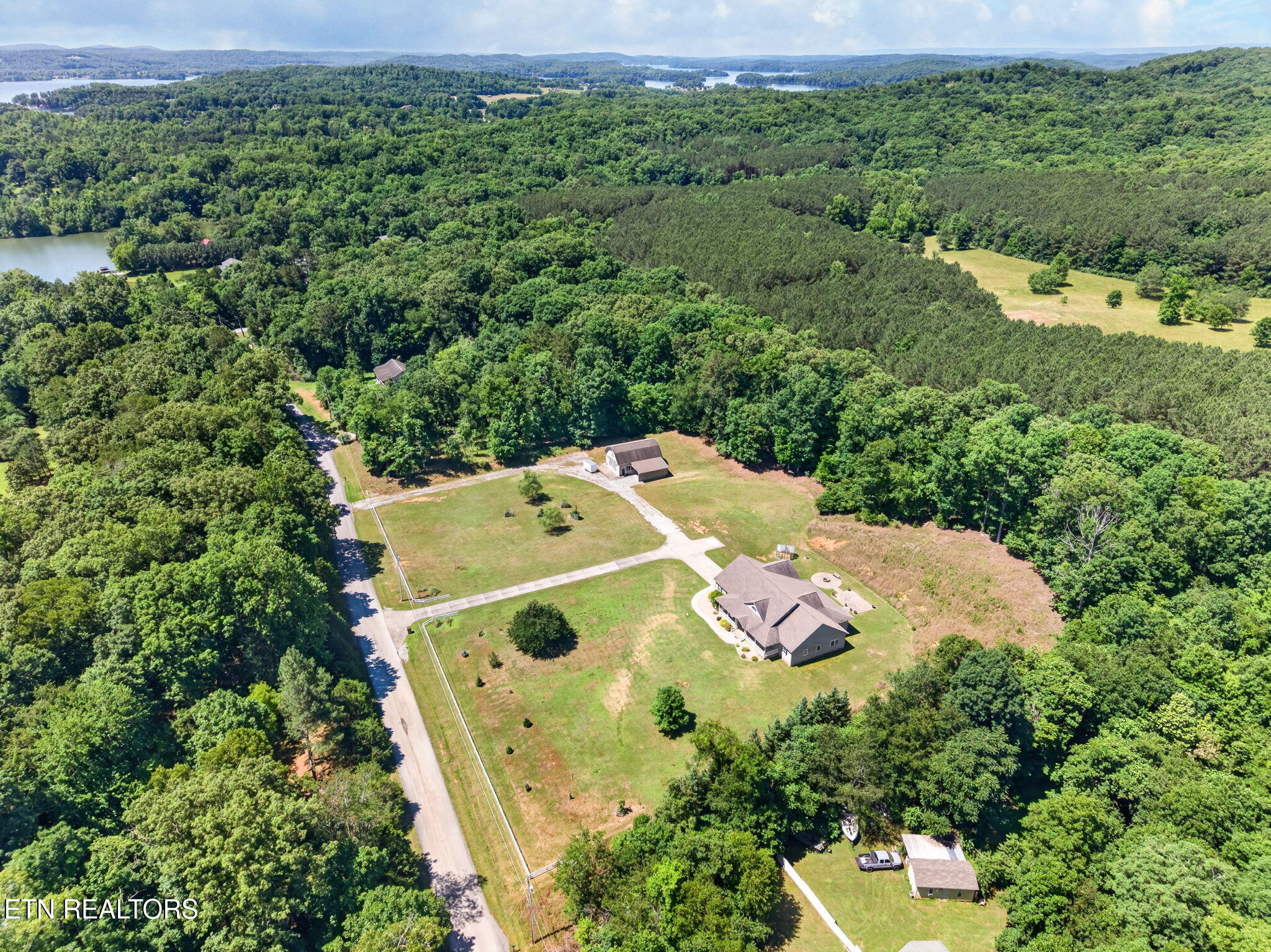 371 Pin Oak Drive Rockwood TN 37854