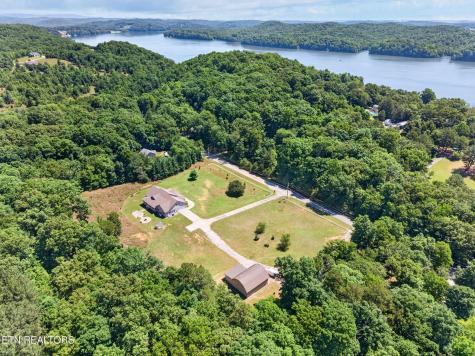 371 Pin Oak Drive Rockwood TN 37854