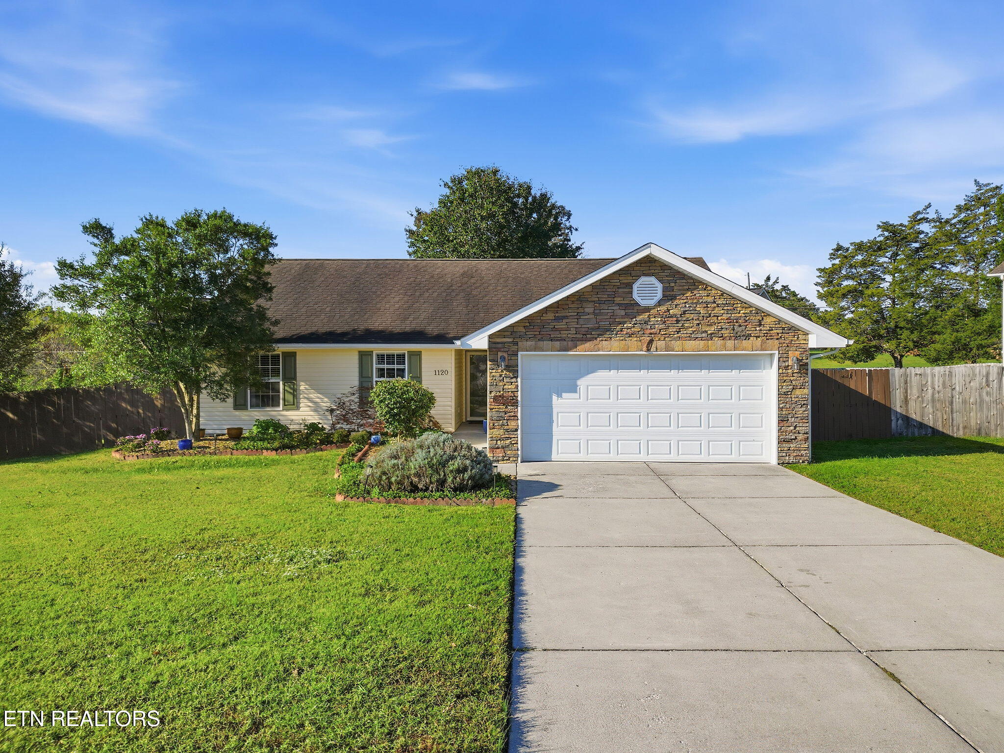 1120 Stone Creek Lane Sevierville TN 37876