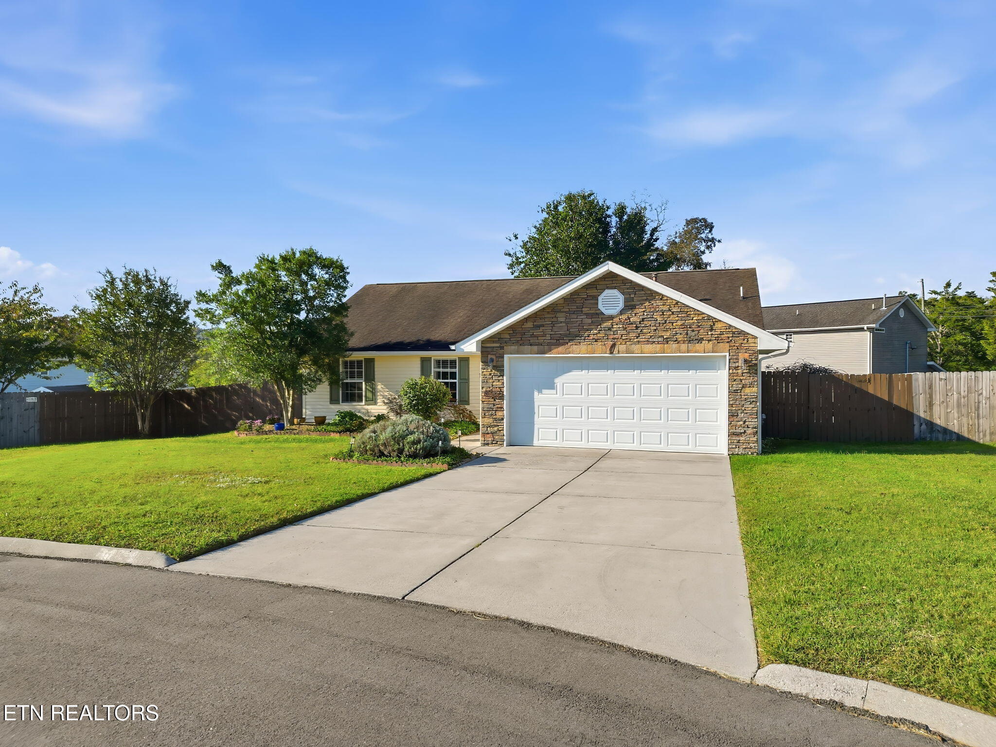 1120 Stone Creek Lane Sevierville TN 37876