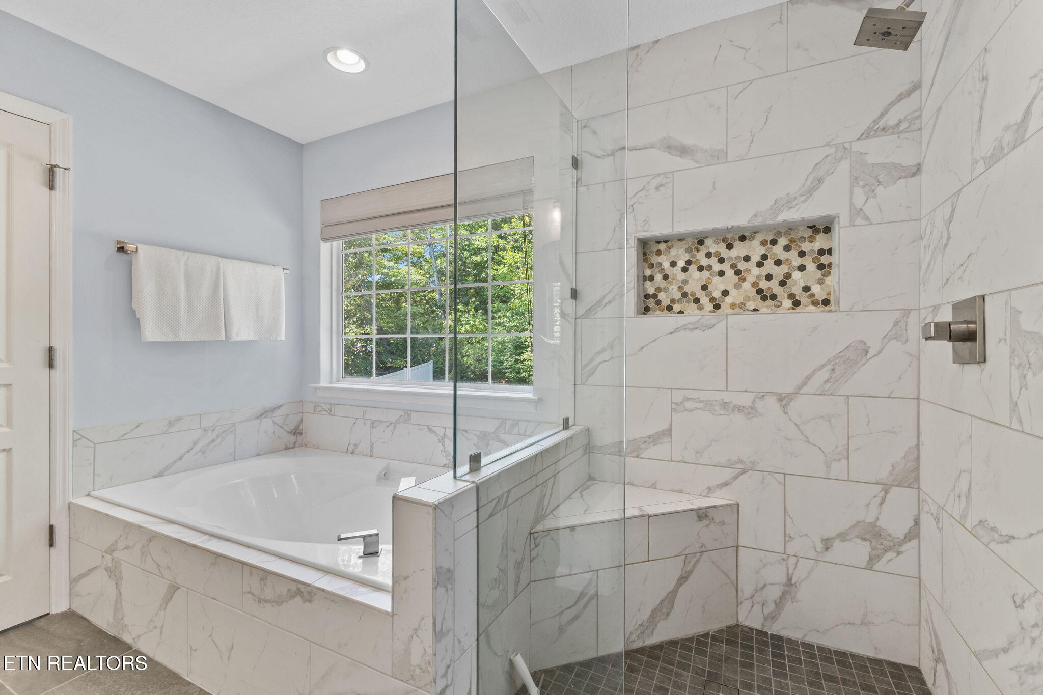 1836 Bombay Lane Knoxville TN 37932