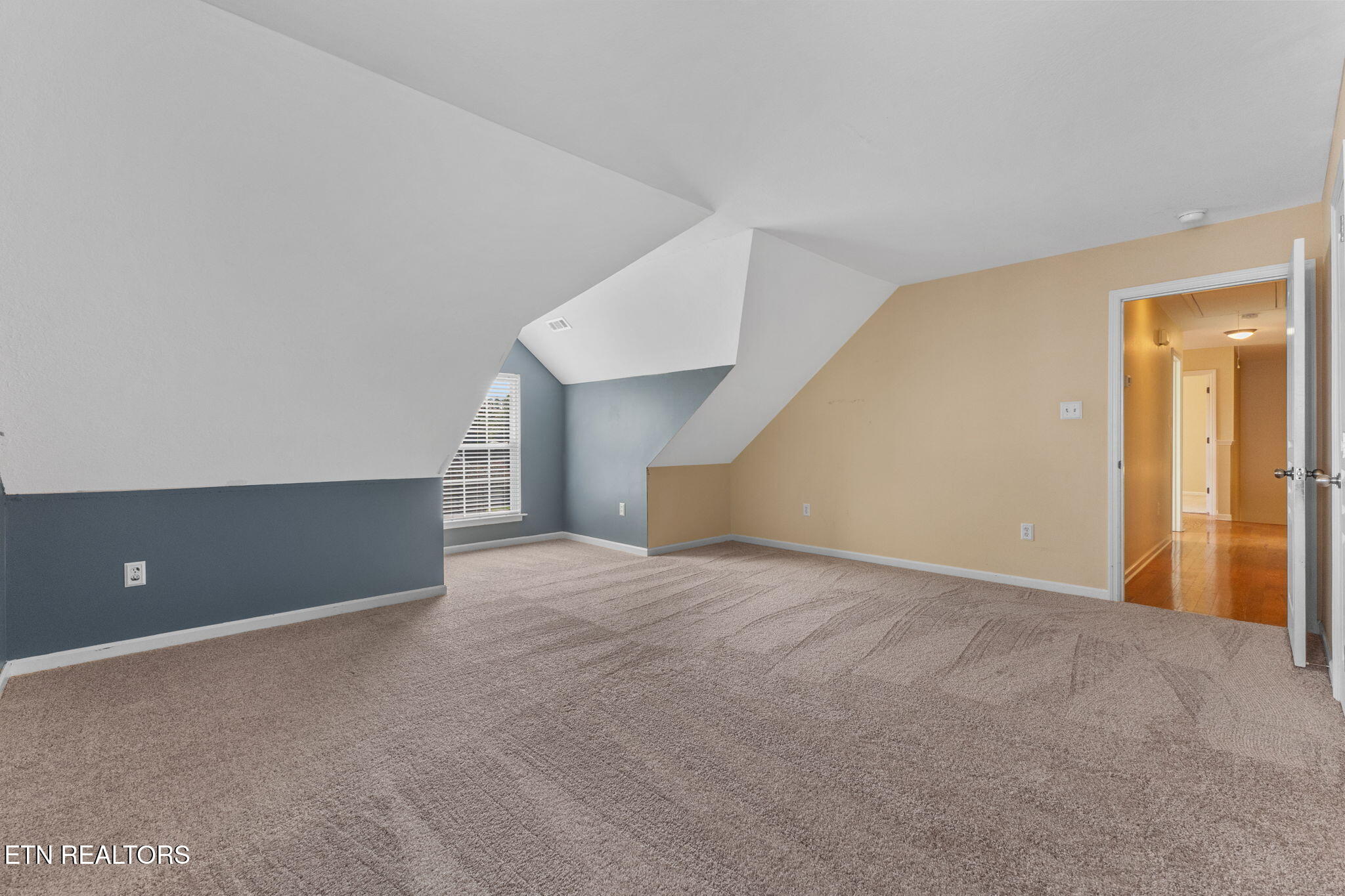 1836 Bombay Lane Knoxville TN 37932