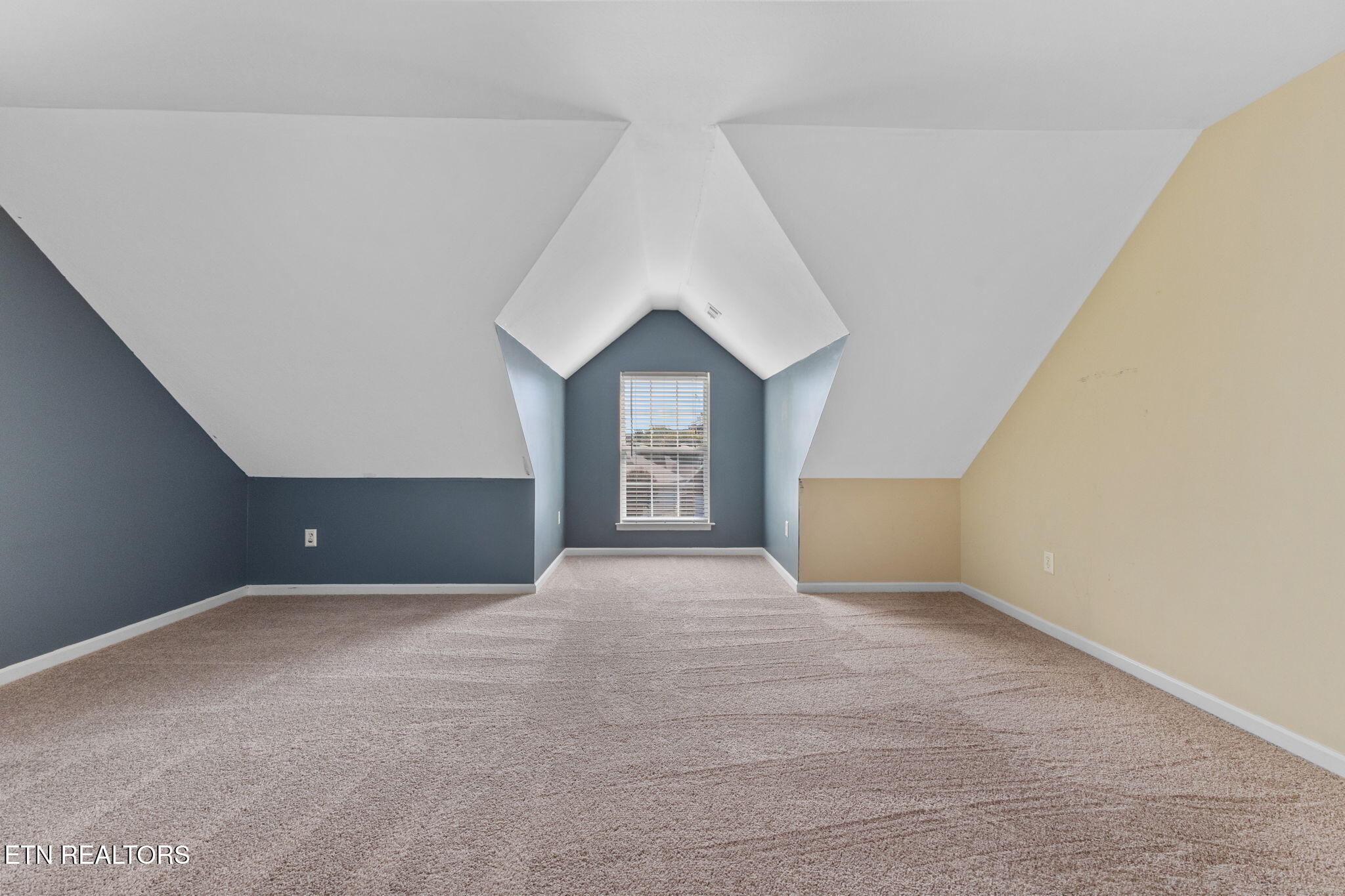 1836 Bombay Lane Knoxville TN 37932